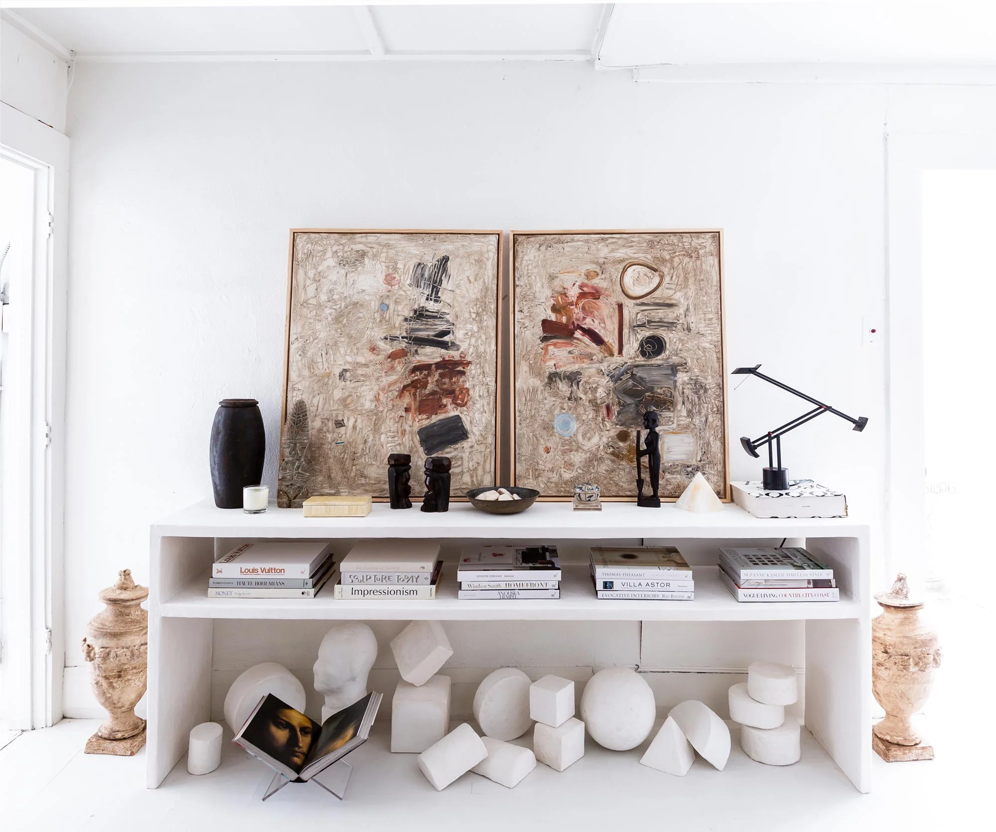 Since moving into the studio, Dove has finally been able to regularly explore plaster as a medium for her artwork. She has made tables, small-scale geometric sculptures, and semi-figurative busts—even wall-mounted pieces that use plaster shards as their primary material. “I’ve always played with plaster, but it’s so dusty and messy that you can’t really do it in your house,” she says. “You have to really commit to the dust mask and everything.”