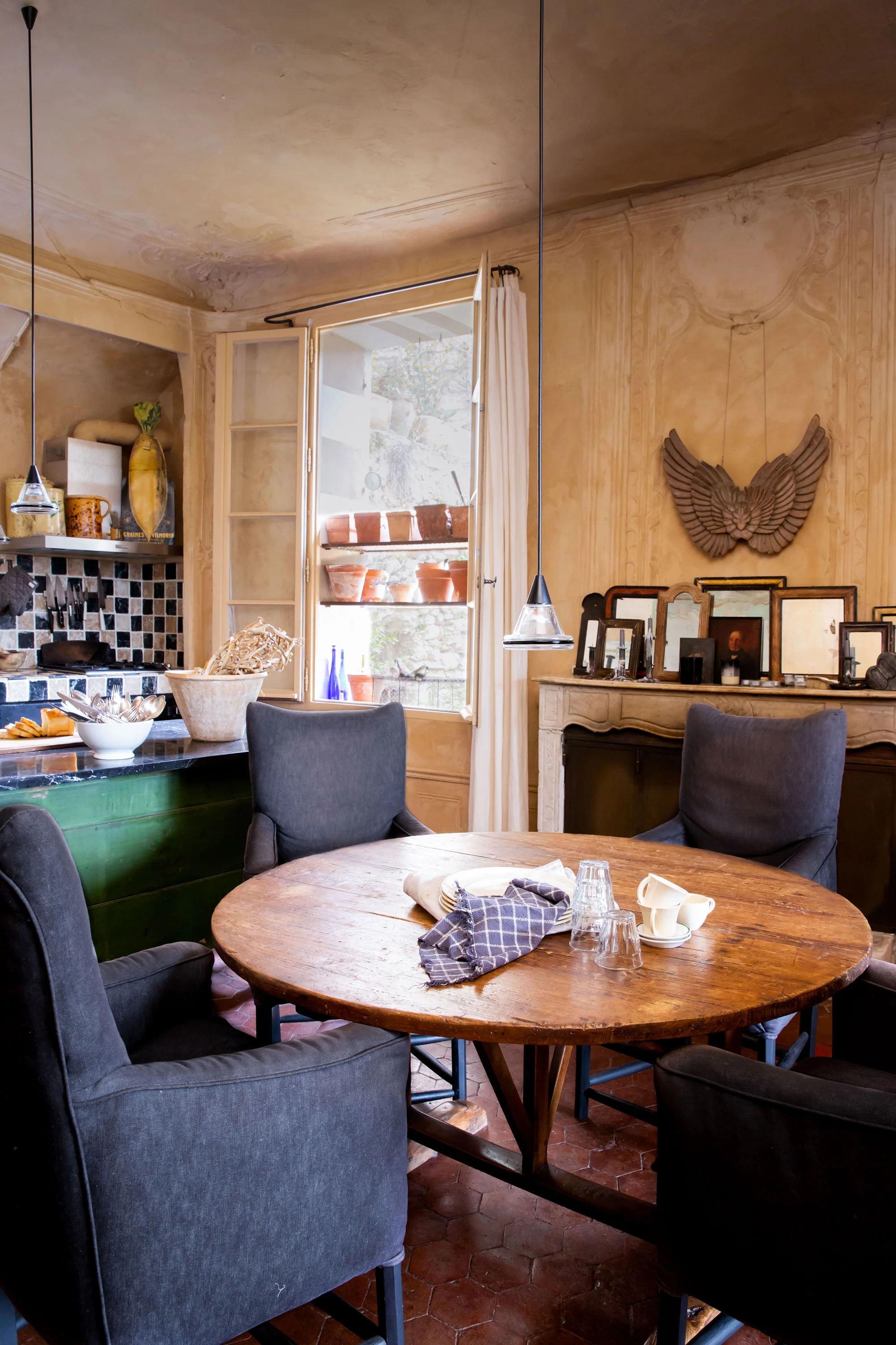 The Mrozinskis’ kitchen surely has dozens of stories to tell. But among the most recent is that of Nathalie Waag, the apartment’s previous owner, a cooking teacher, as well as a good friend of Lulu and Lucien Peyraud, the owners of iconic winery Domaine Tempier, and of Alice Waters, the Chez Panisse chef and organic, local-food pioneer. “With their help, Nathalie built a business, with Americans coming here and staying for a week,” Paul says. “She would take her visitors to the markets in the morning, where they would buy produce and chickens, and she would bring them back here to create meals beside the fireplace.”