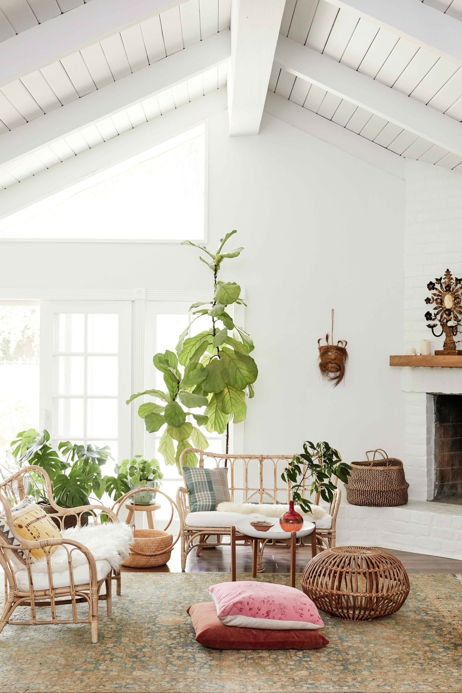 Inside Designer Eliza Gran's Bright Los Angeles Home — Lonny