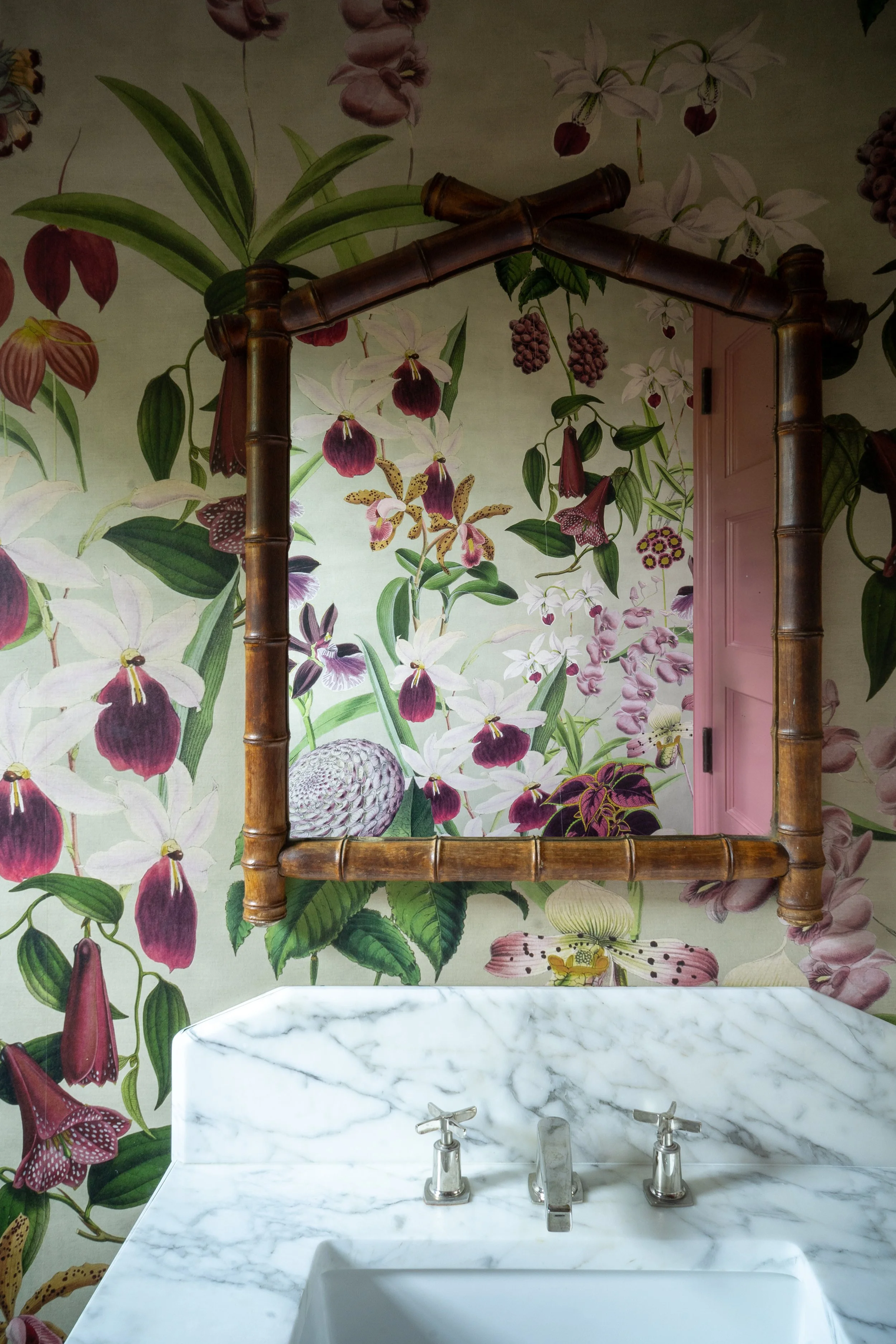 10_Powder Room Sink Detail_DSC00015.jpg