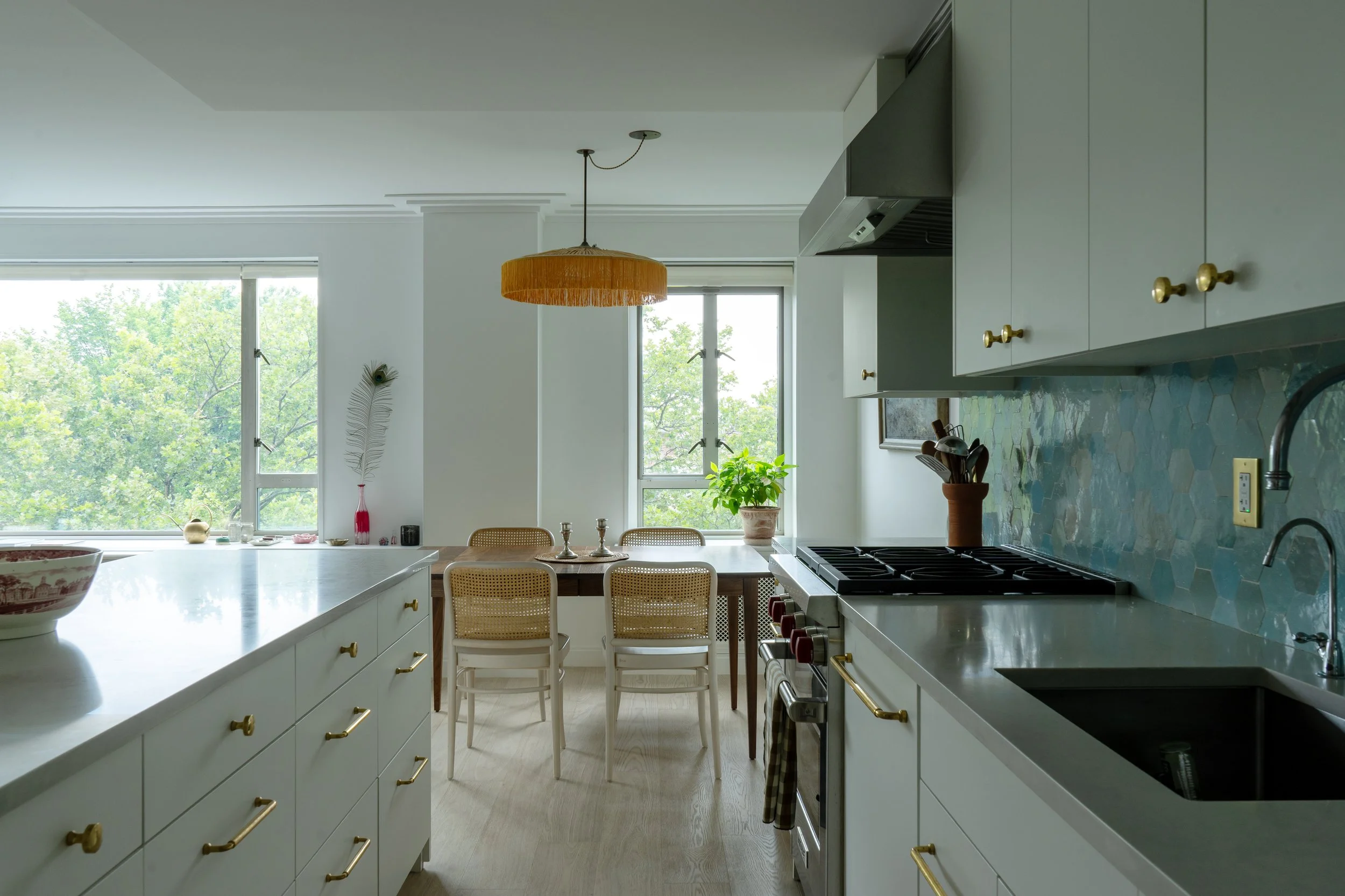 05_View through Kitchen to Dining Room_DSC00532.jpg