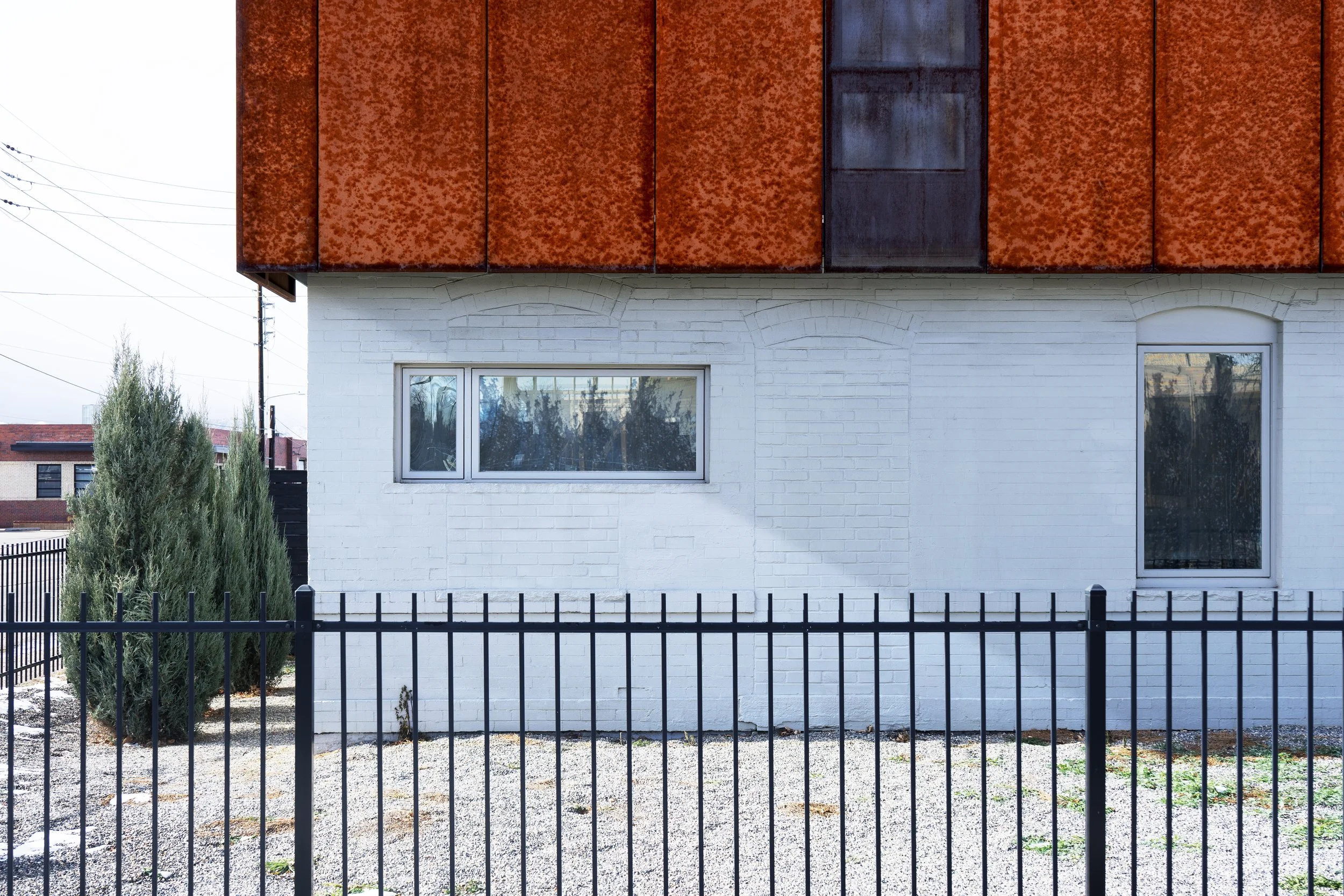 02_Outdoors_Front Detail Left_DSC00543.jpg