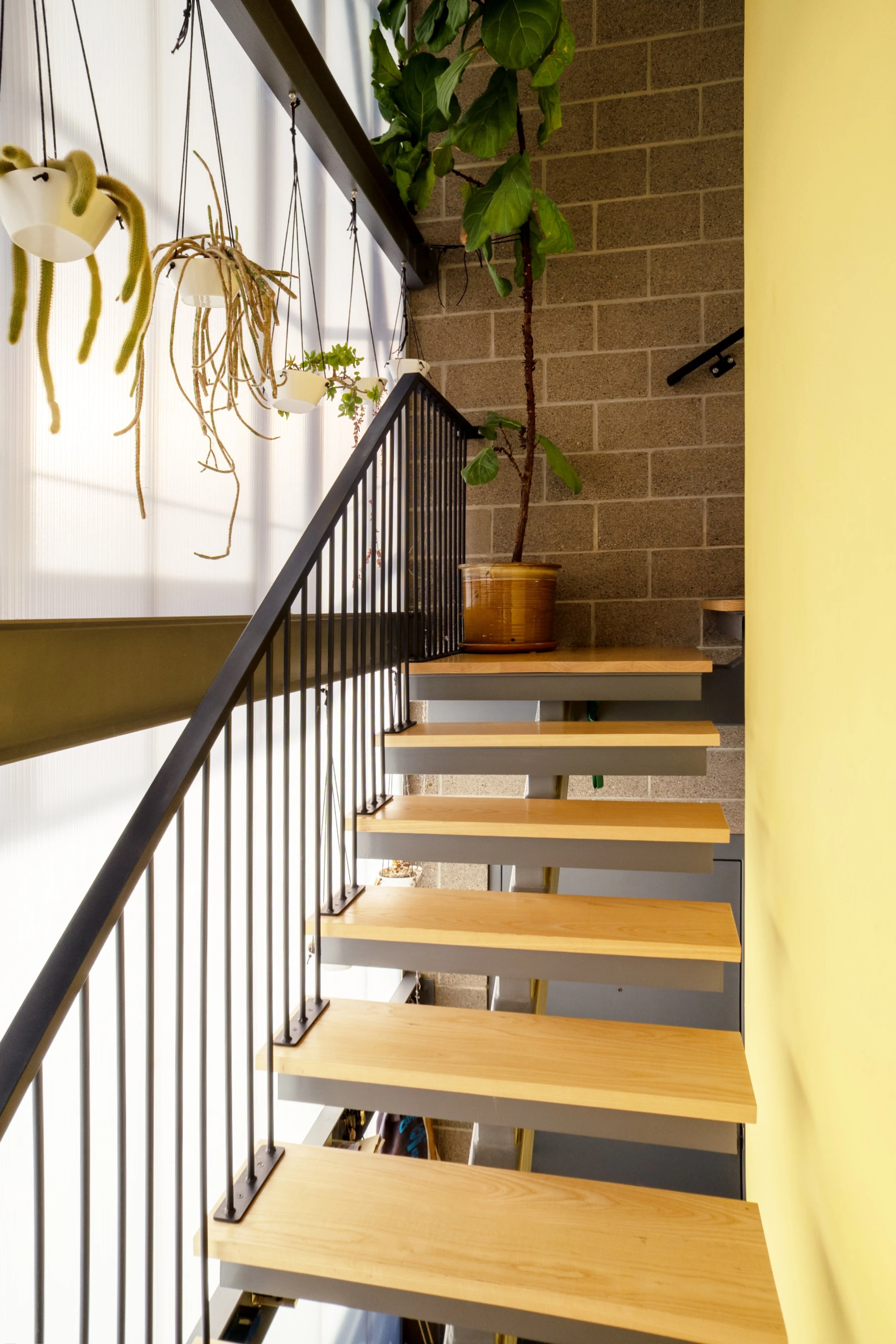 13_Stair Mid_DSC00818.jpg