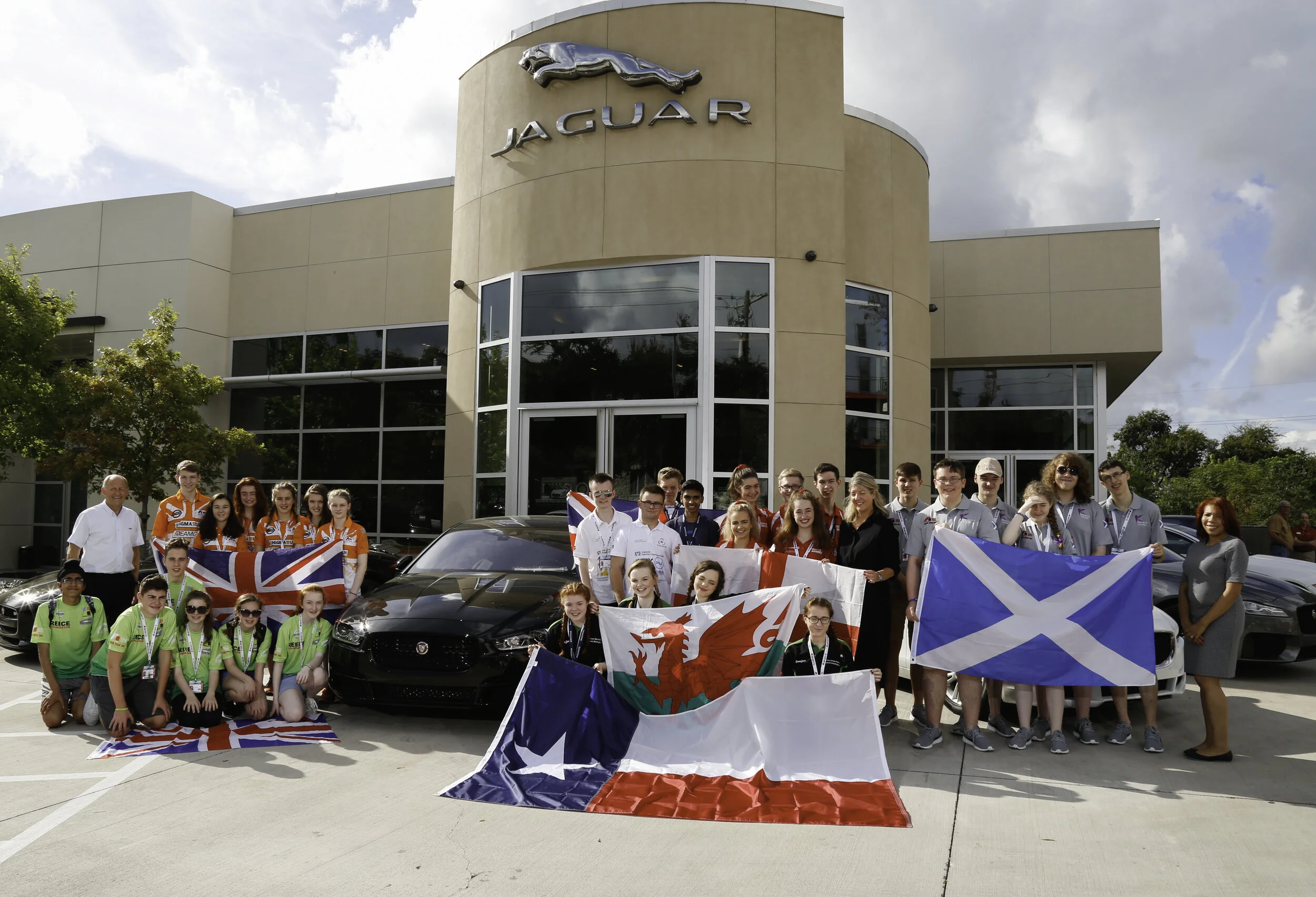 LR Jag UK F1_0214.jpg