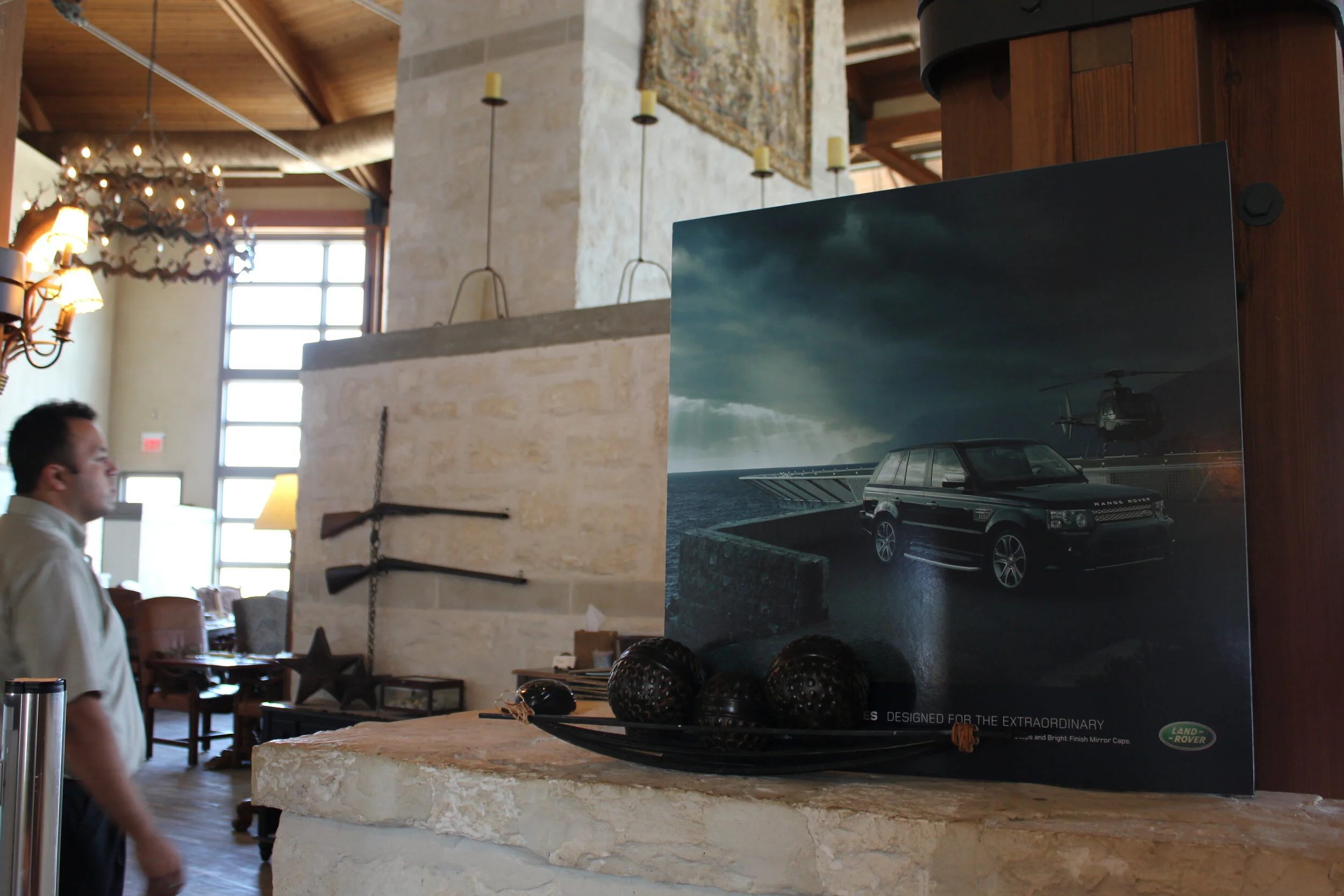 RCL LR image on bar.JPG