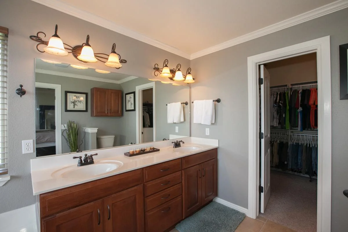 18506 E 46th-17.jpg