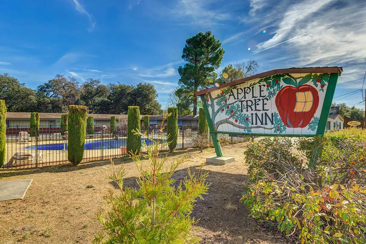 Julian Apple Tree Inn