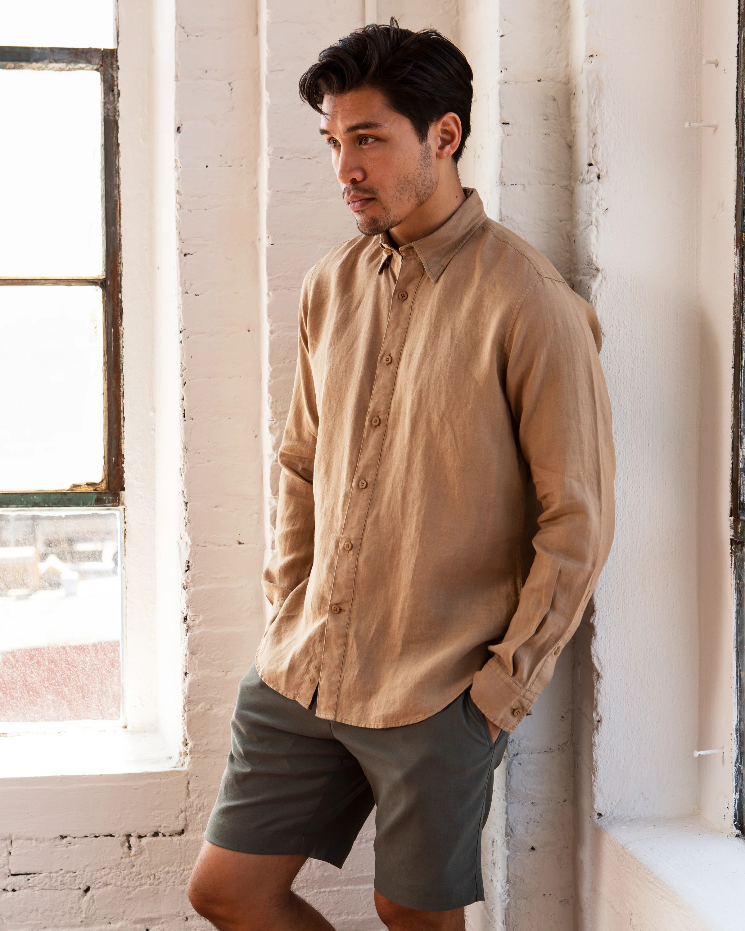 104-Outlier-RamielightBreezyPivot-GDRawKhaki-corner.jpg
