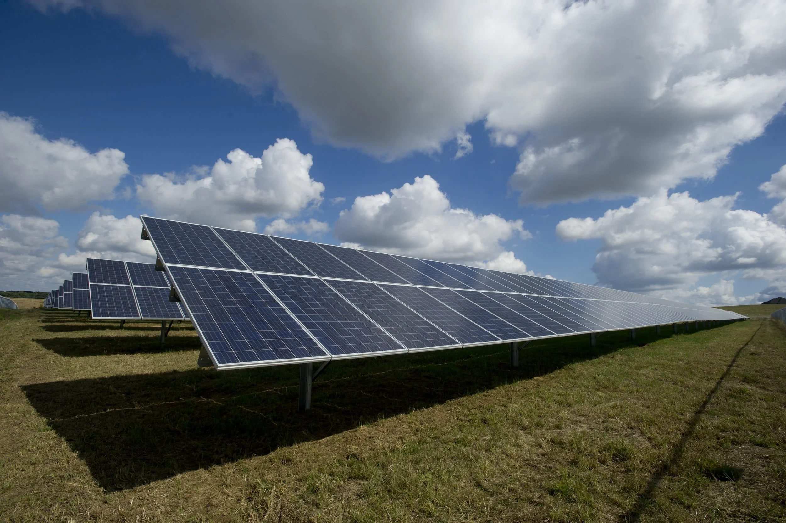 LABOR PLEDGE ON EMISSIONS; FUNDING LIFT