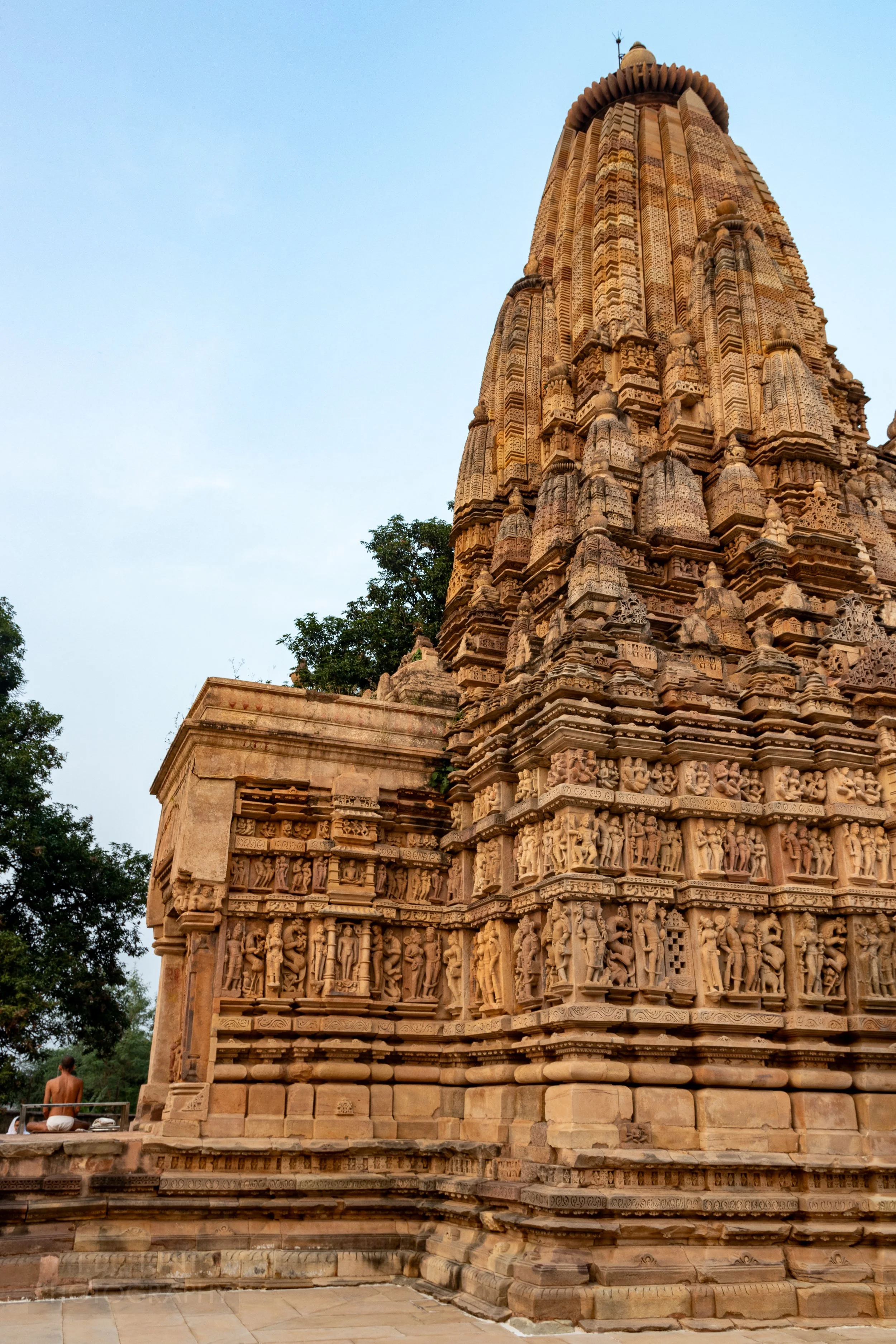 Close-up of the stone figures adorning Parshvanatha, Khajuraho, India.