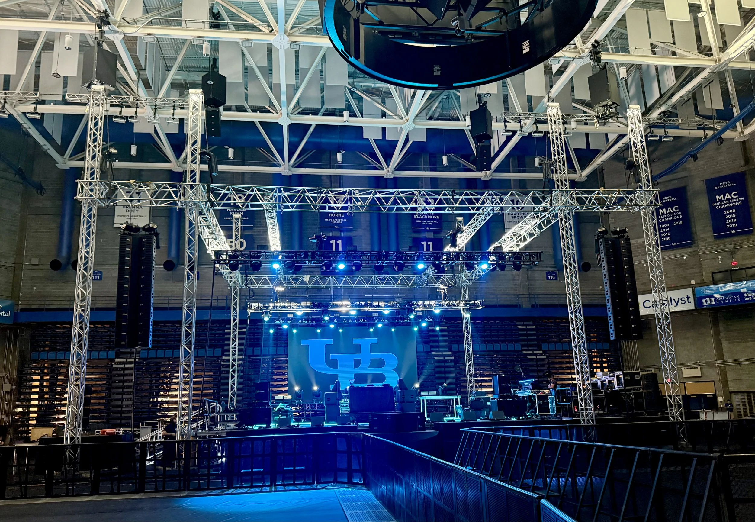 University Live Events Stage Lighting Pro-Audio Video Rigging