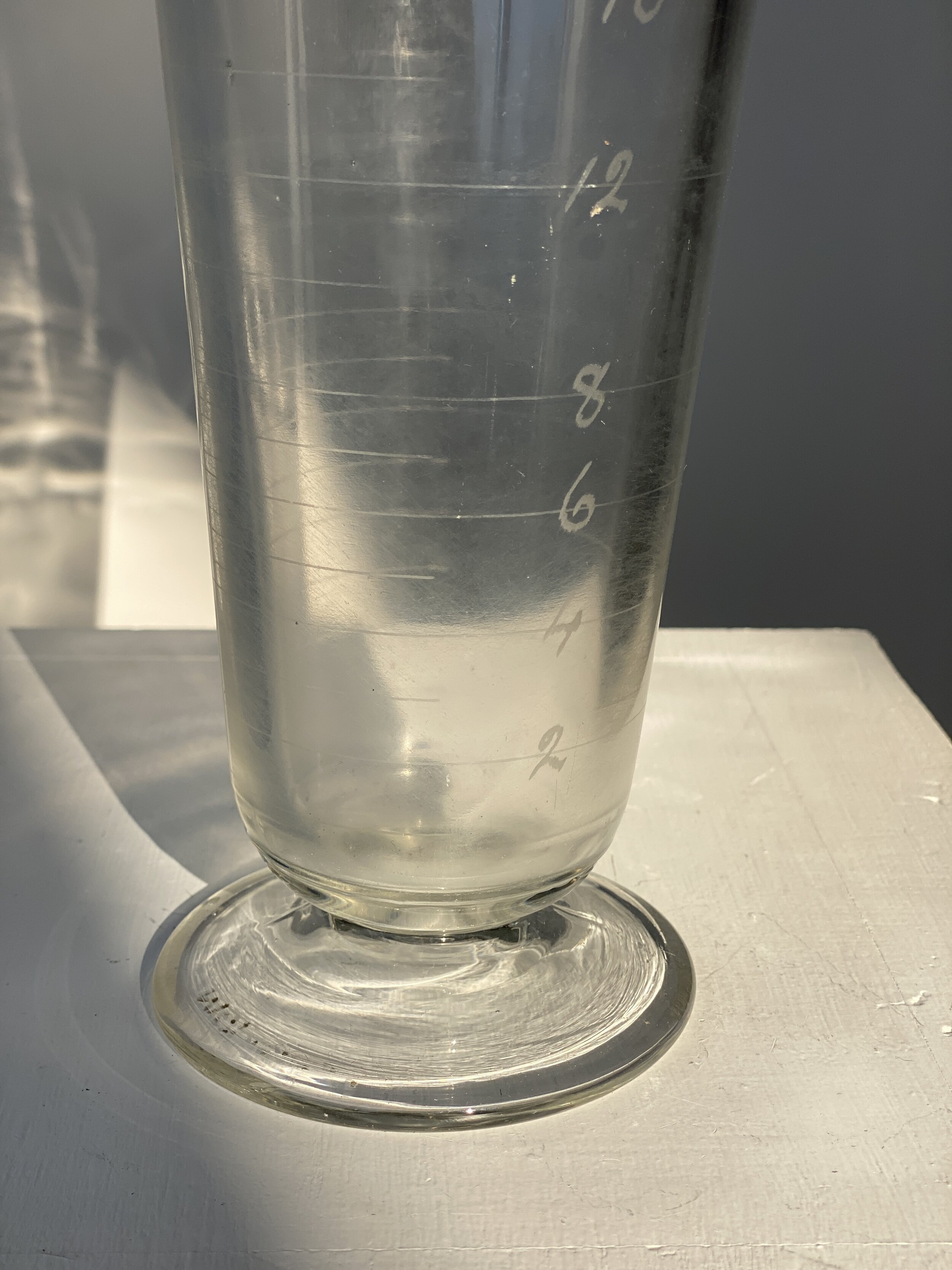 Vintage Measuring Beaker Etched Glass Apothecary Laboratory PHENIX 120 MIL  4 Oz