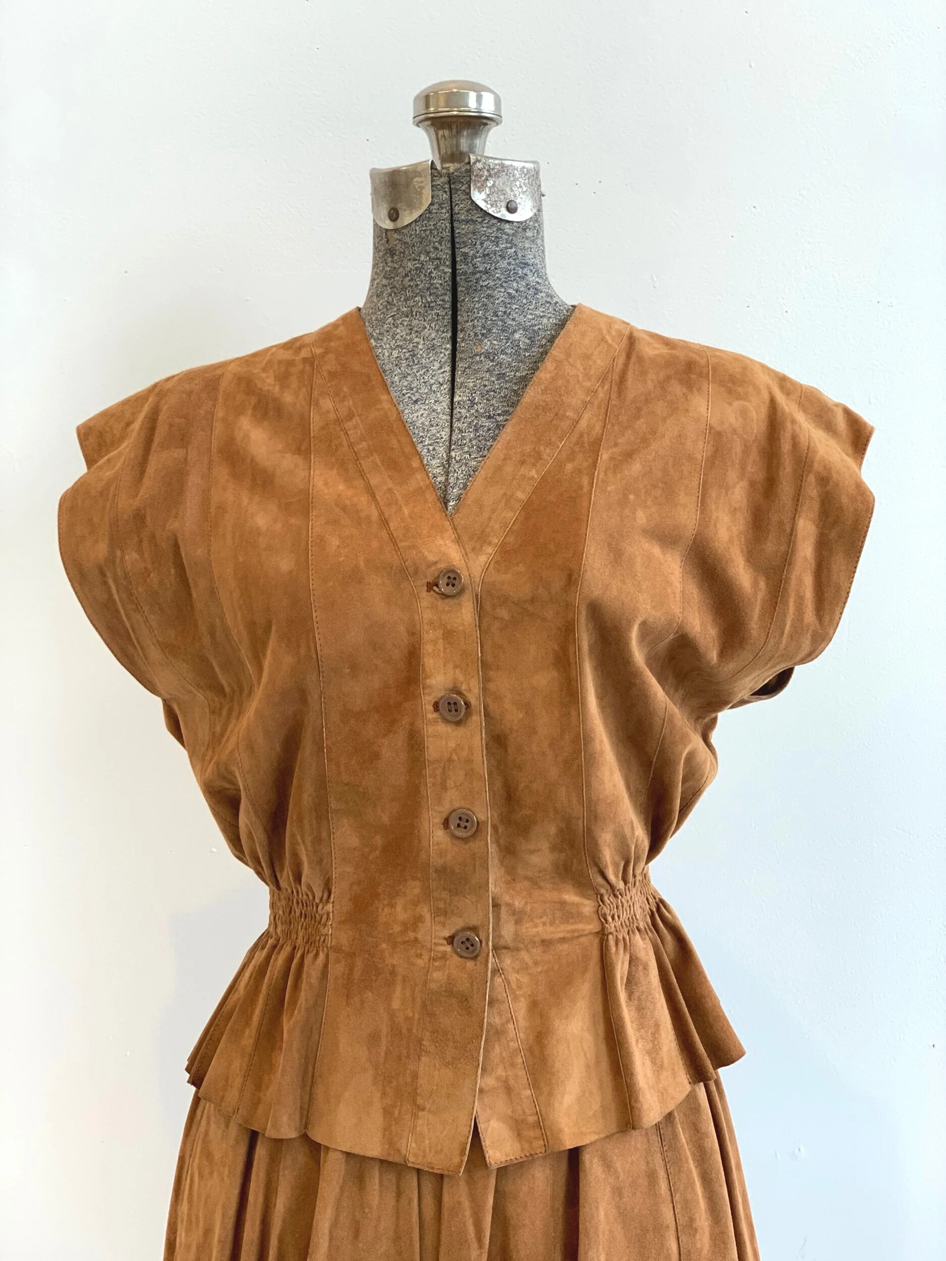 DB0169C6-B1D0-4F68-80CD-DFE4C1520DB2