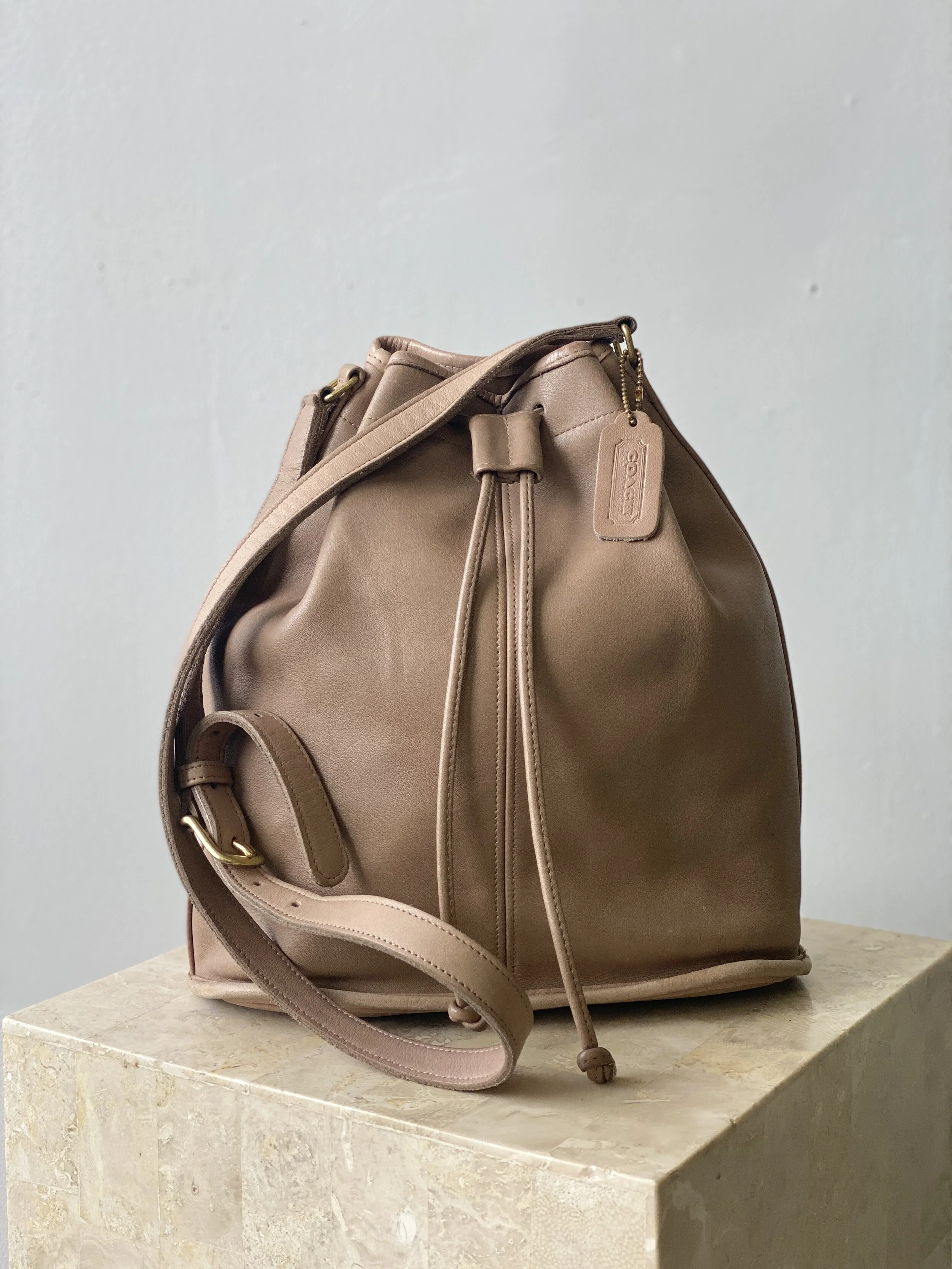 Vintage Coach Putty Grey Leather Drawstring Bucket Bag 