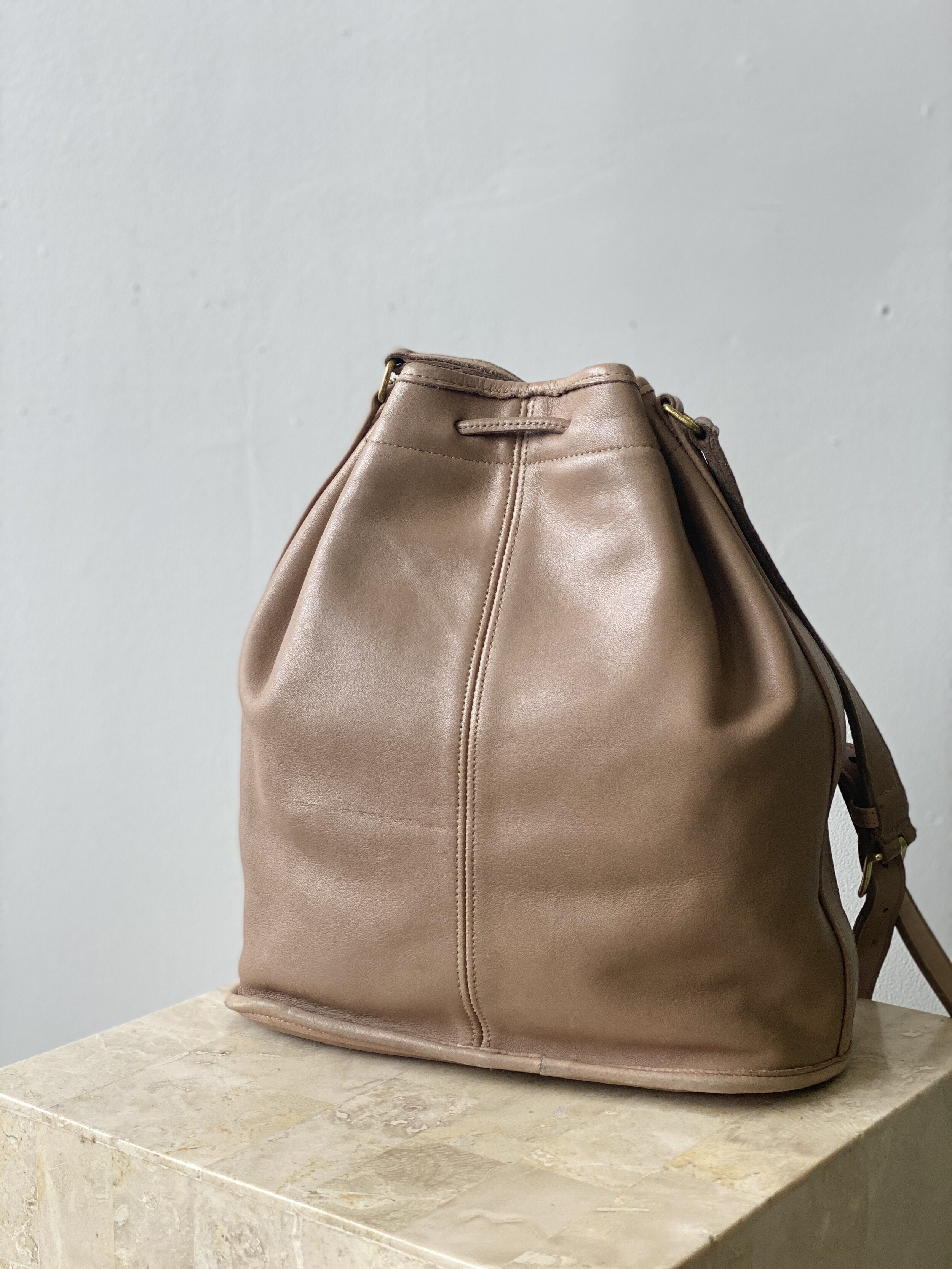 Vintage Coach Putty Grey Leather Drawstring Bucket Bag 