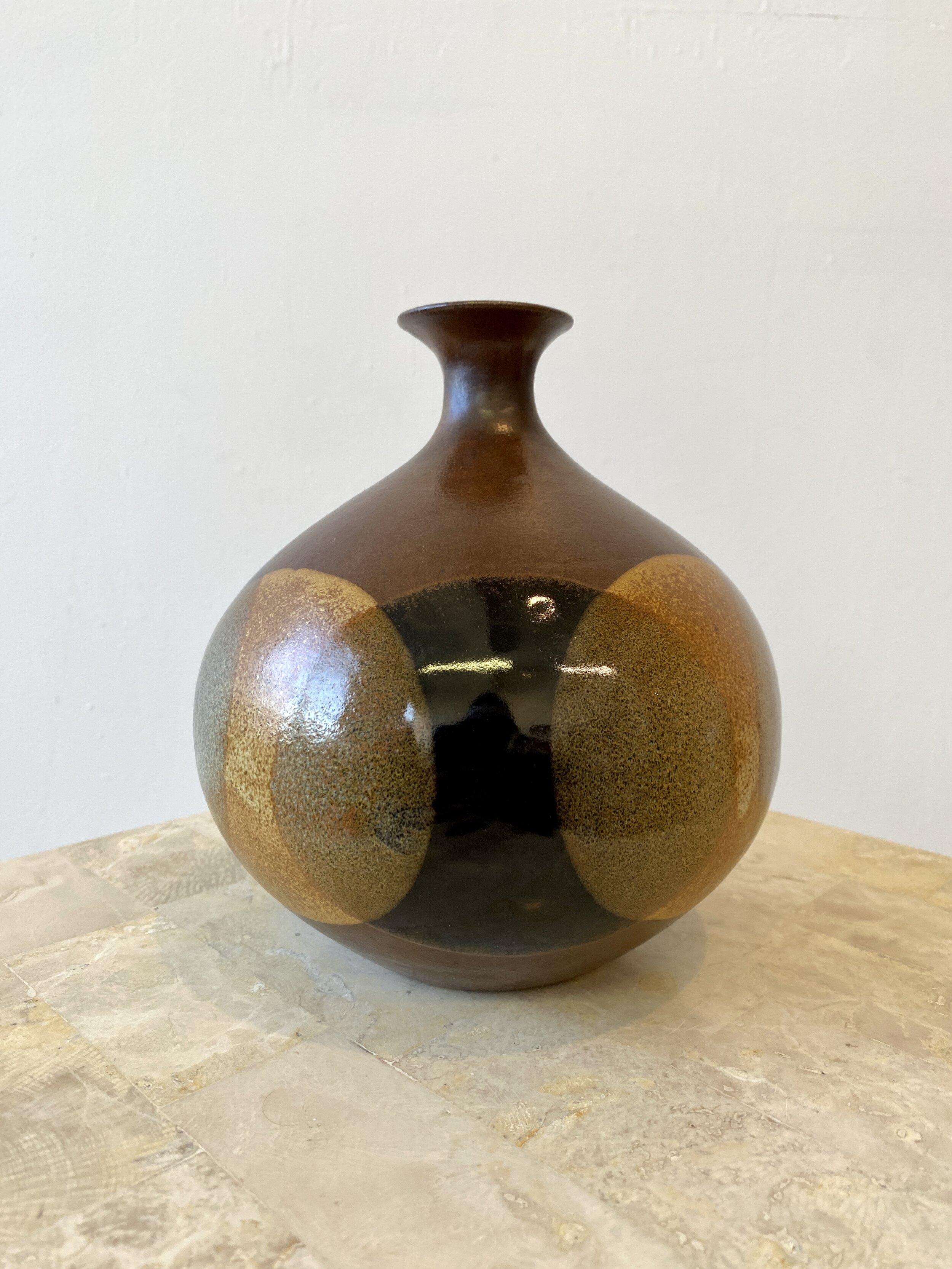 Robert Maxwell for Pottery Craft Overlapping Circle Motif Vase, Circa 1970s