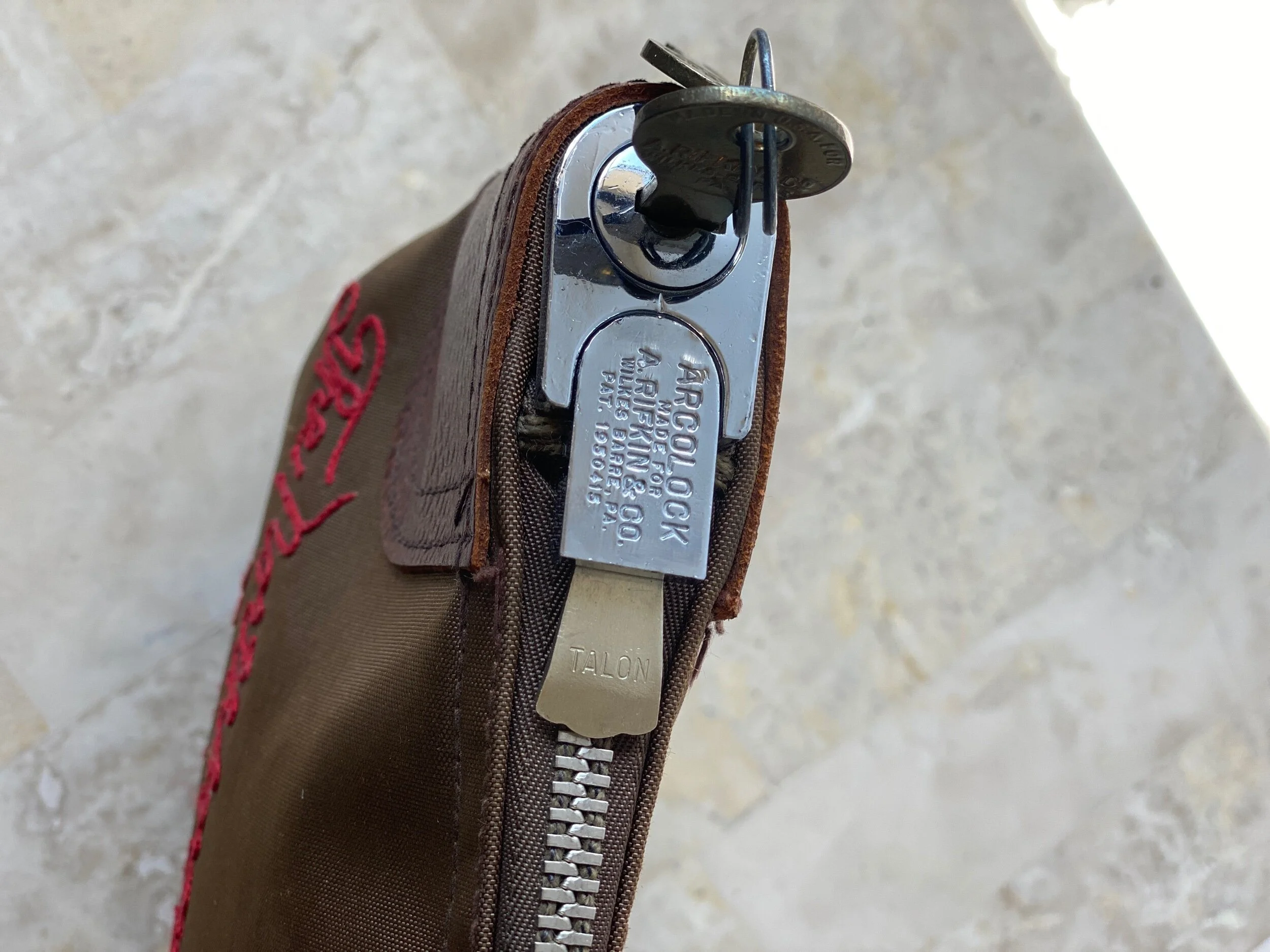 A88DEB89-6F1D-4F75-9A62-683D61920908