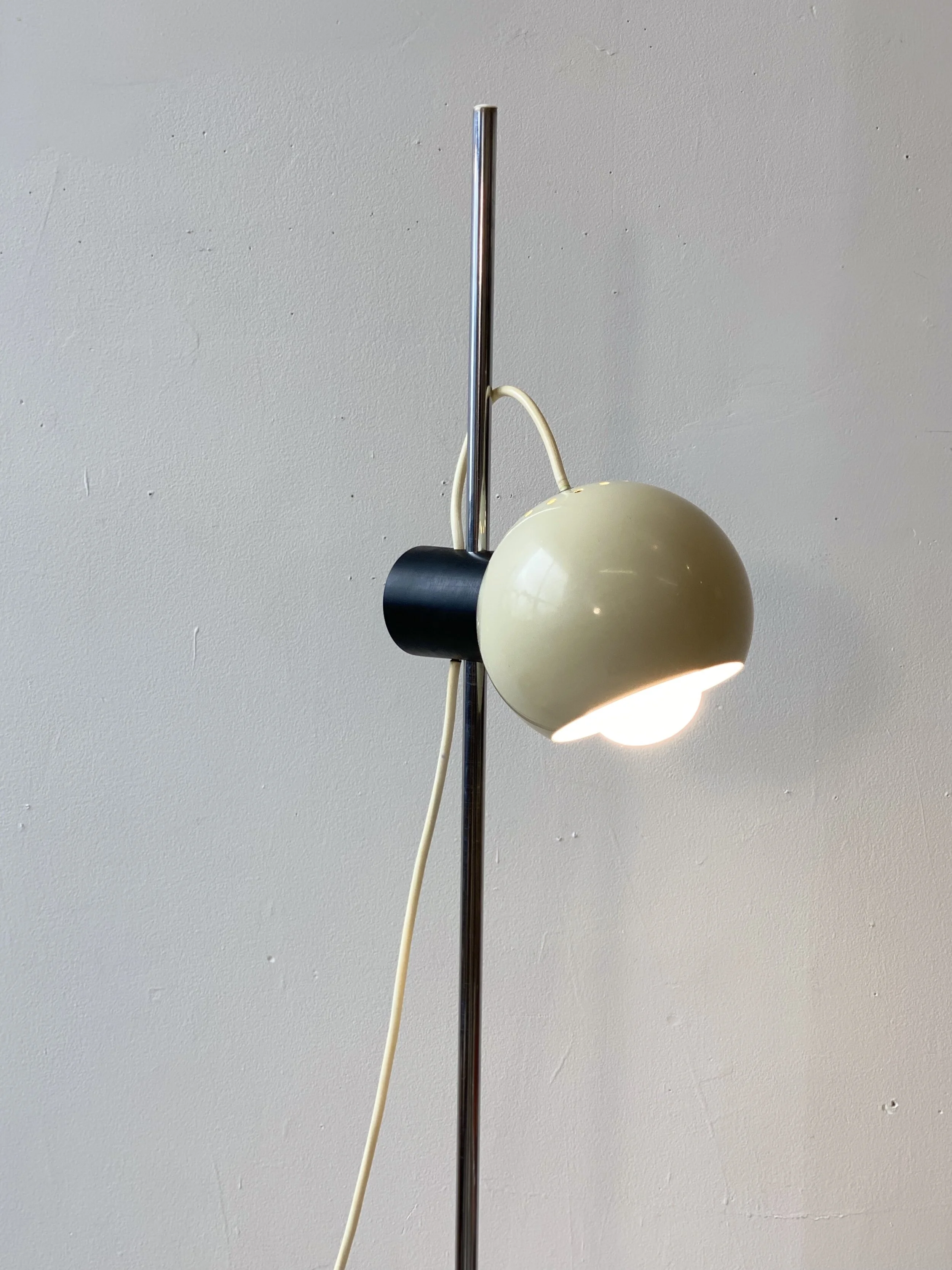 GOFFREDO REGGIANI Lampe magnétique orientable EyeBall Vintage design Italy 60'S EUR 99,00 - FR