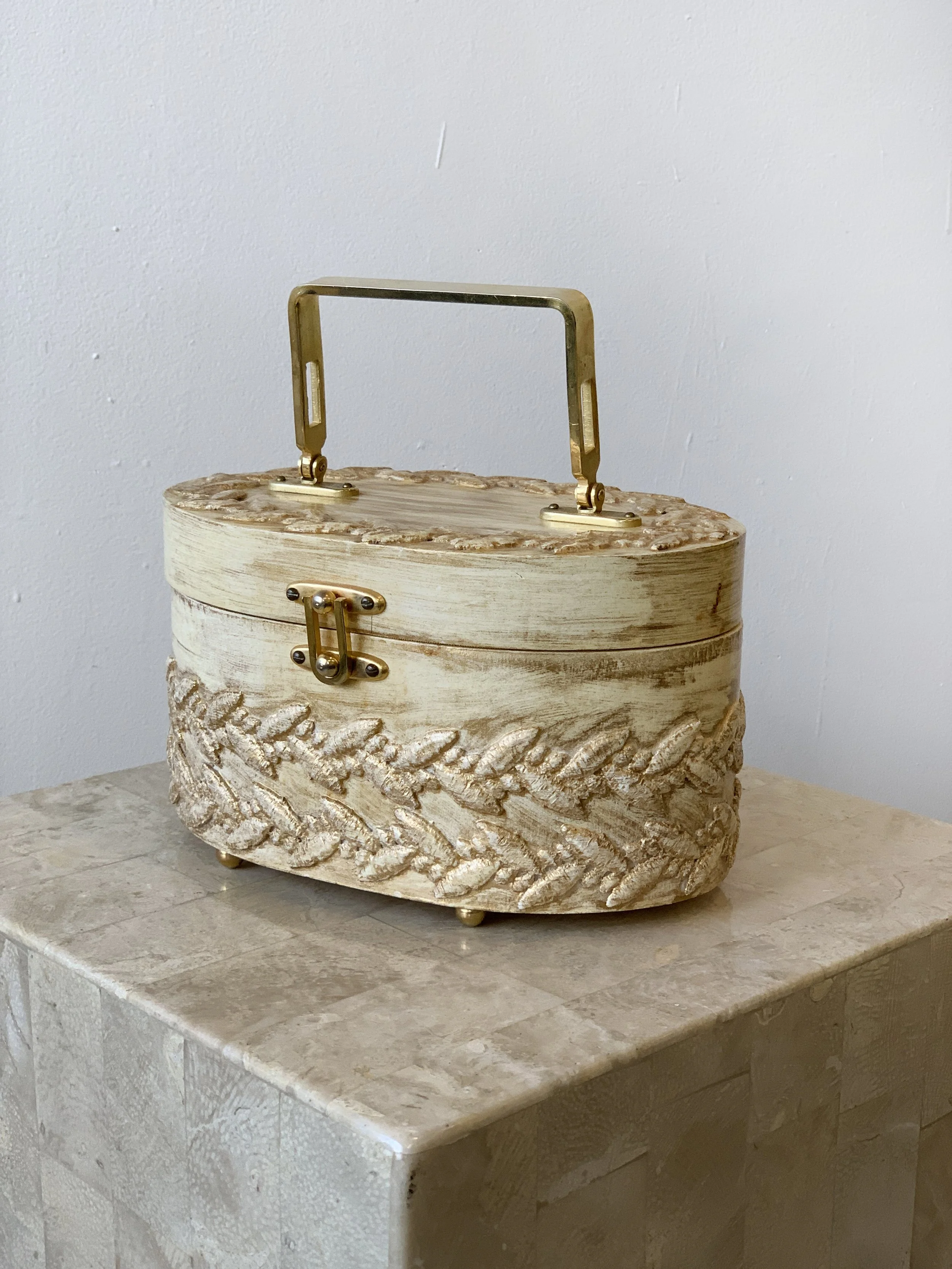 Vintage Cream + Gold Oval Box Purse, Circa 1950s  display picture 2