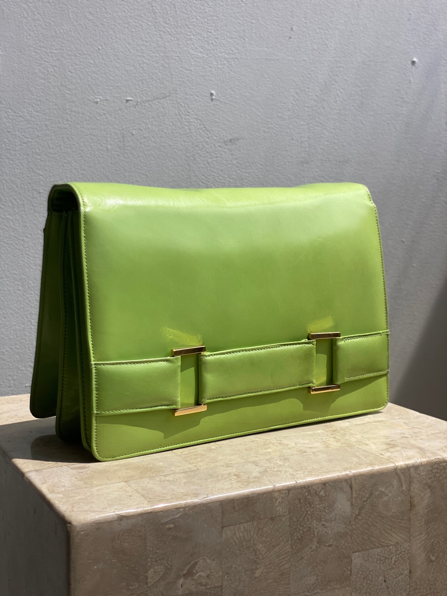 A43BDDC4-F521-4318-BFCC-B5E0E6463361