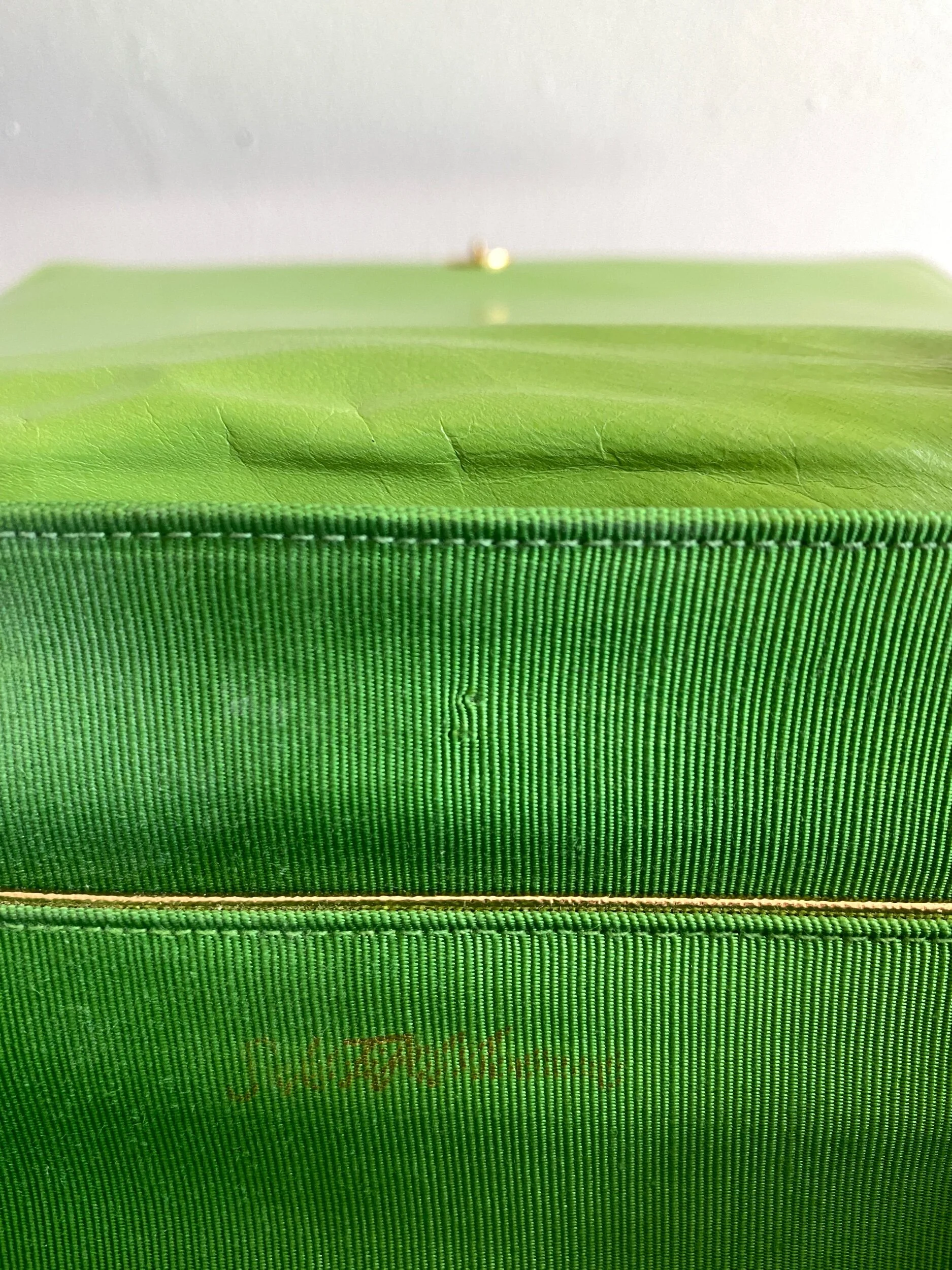 9AA1EB6E-CE5A-4CEE-8A78-B046491BD4F9