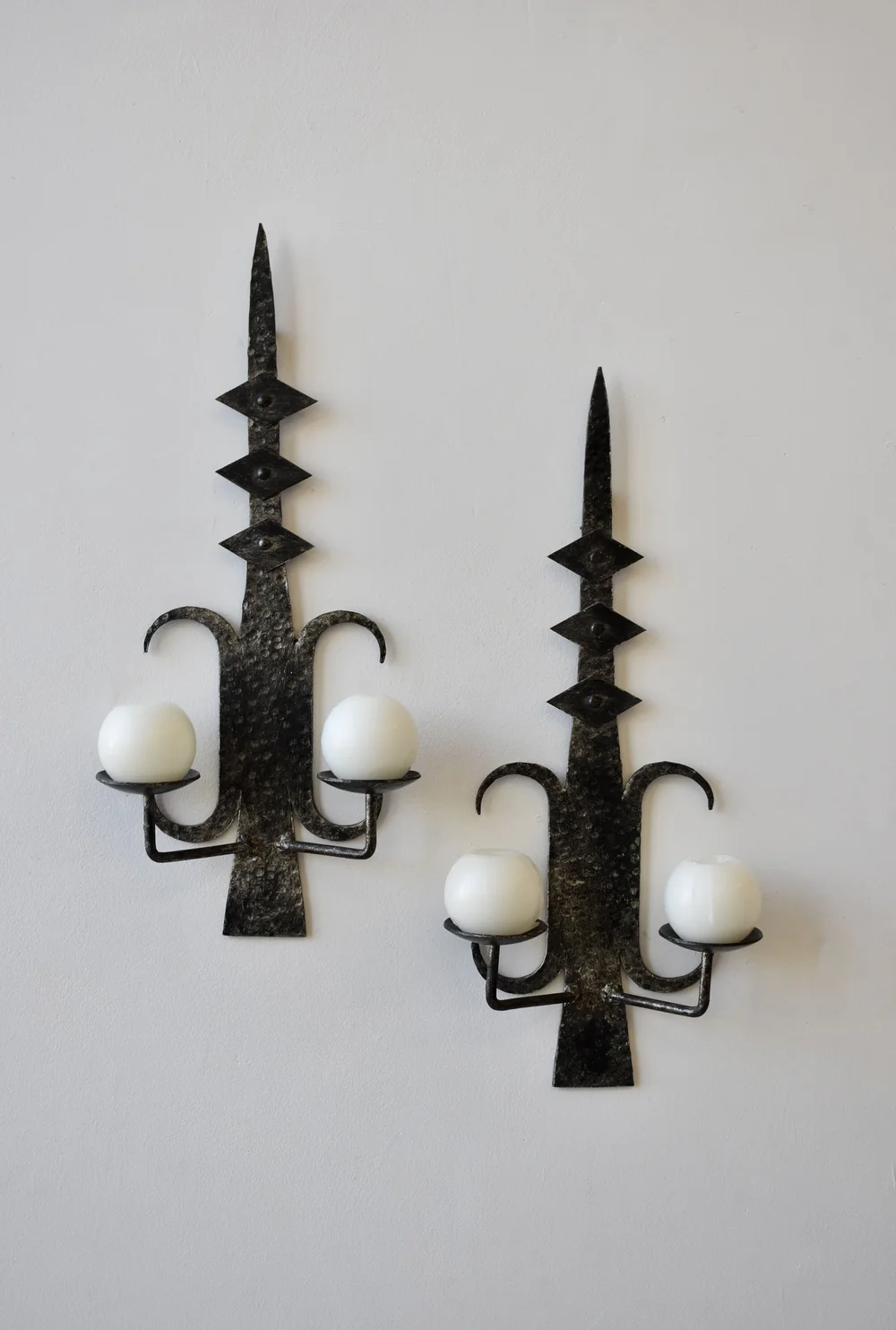 Vintage Brass Silvestri Sculpted Iris Candlesticks — portmanteau