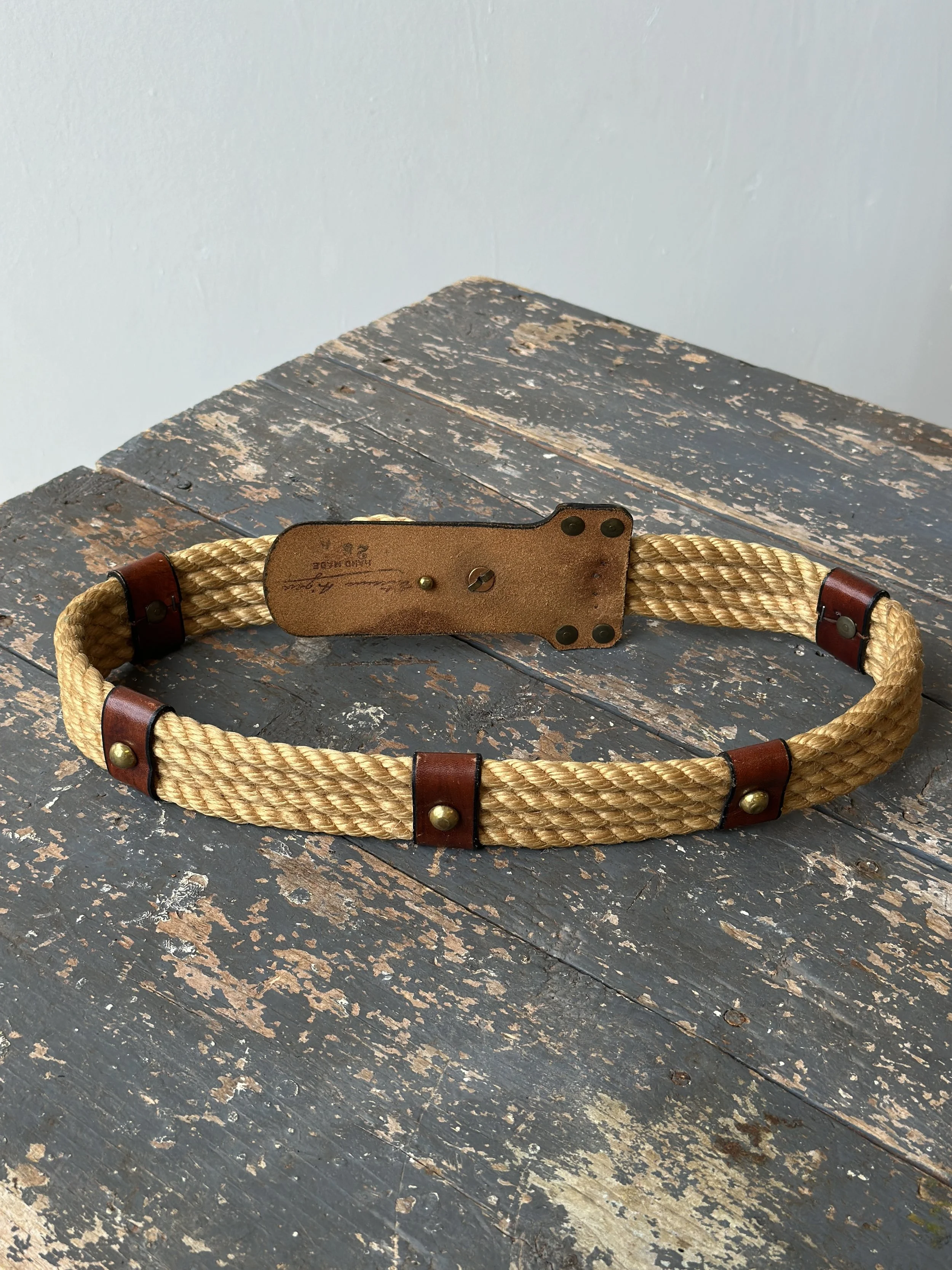 Vintage Etienne Aigner Brown Leather Belt with Gold Buckle Made in Spain Leather belt Etienne Aigner Brown size XS International in  main image 4