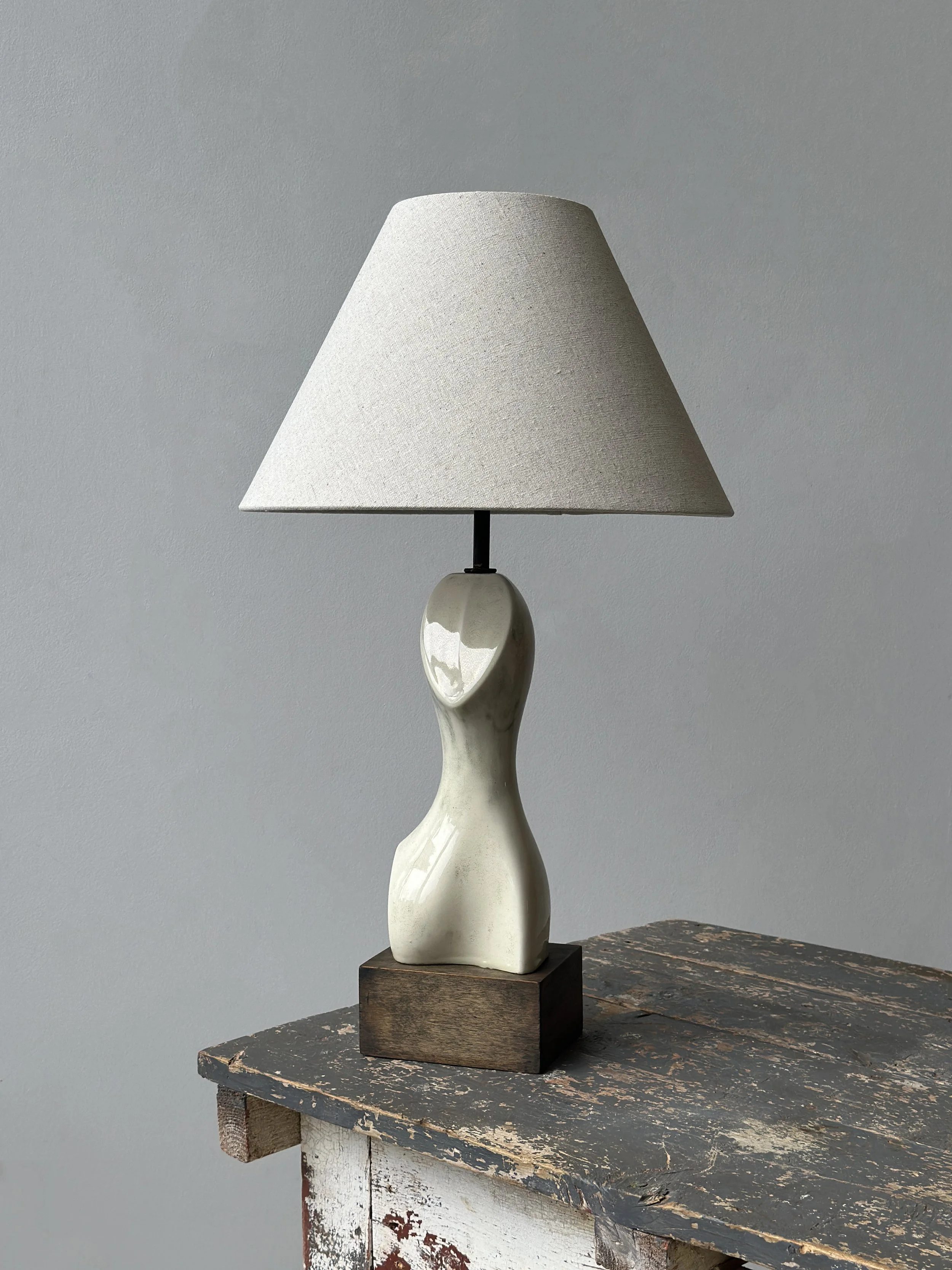 Vintage Biomorphic Cream Glazed Pottery Table Lamp in the Manner of Yasha Heifetz, Circa 1950s