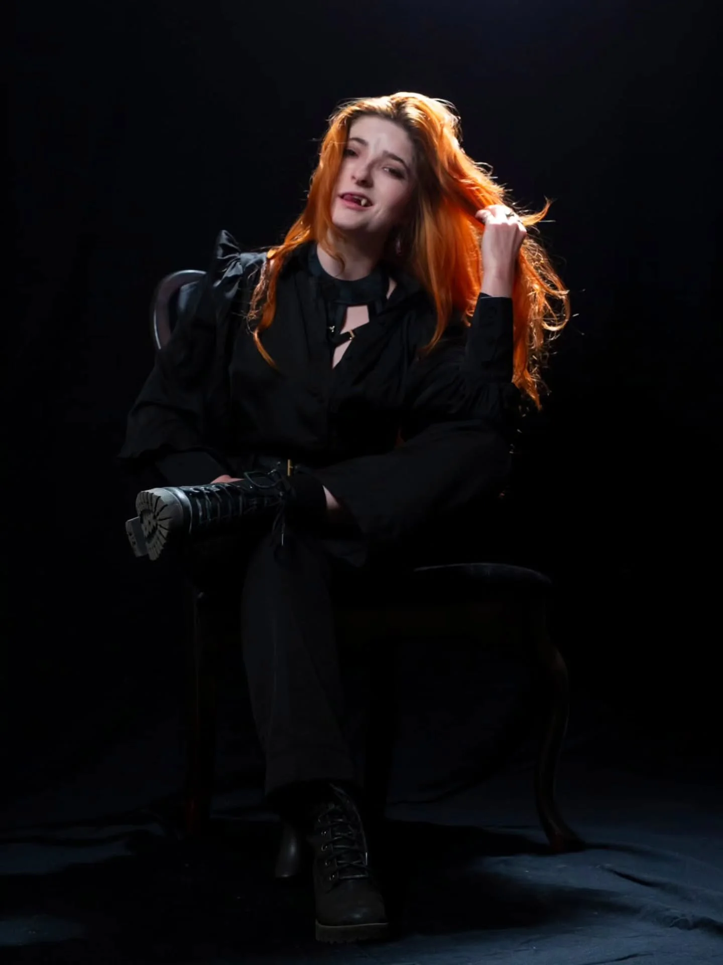 I'll be twirling my hair and sharpening my fangs if you grab a ticket for our show this Friday the 13th 🦇
Join us and support live music 🫀
@mirrorballministeries77
@shakesfearandtheskeletongang
@shoggoths_music #brisbanelivemusic #livemusic #brisba