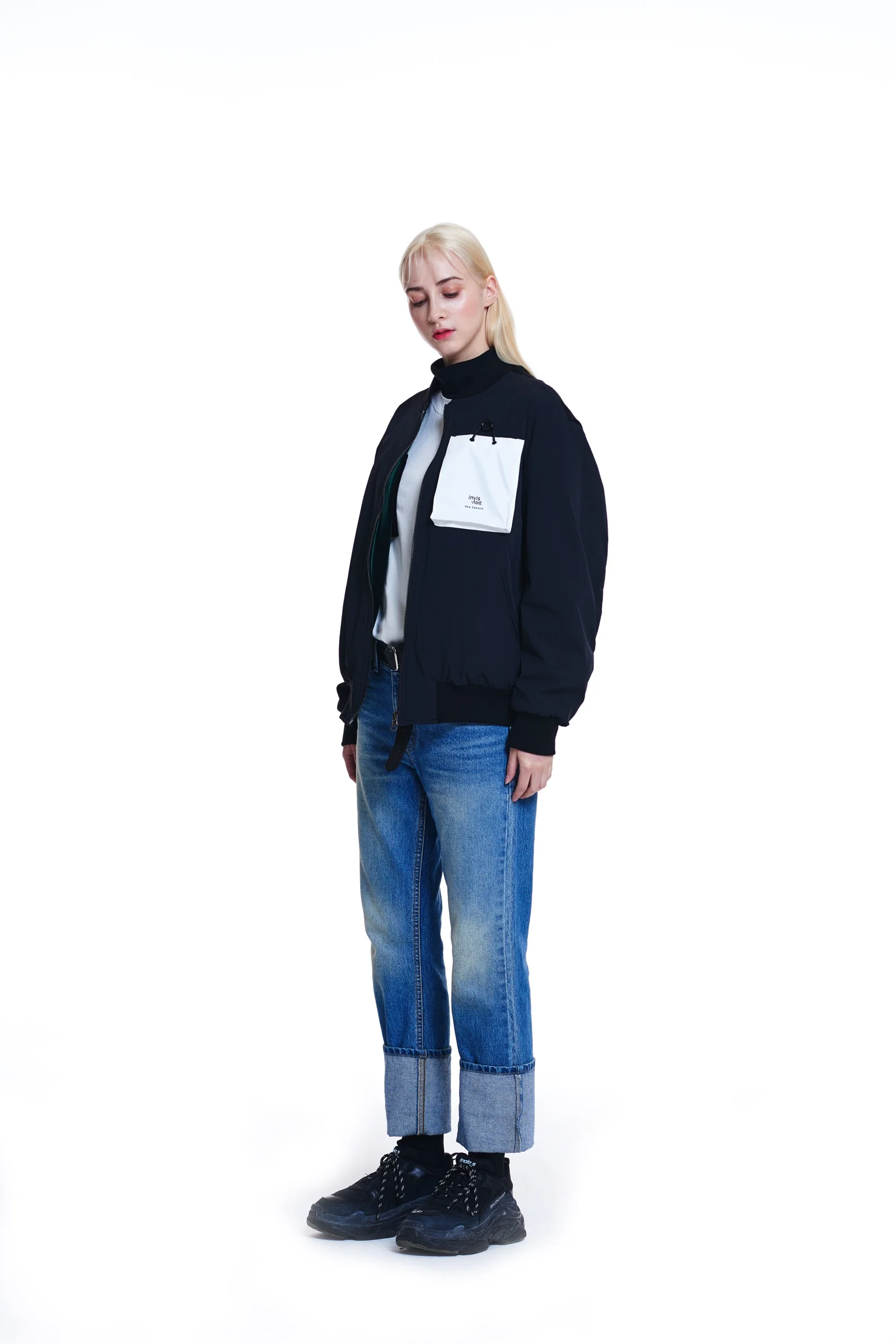 white_01.jpg