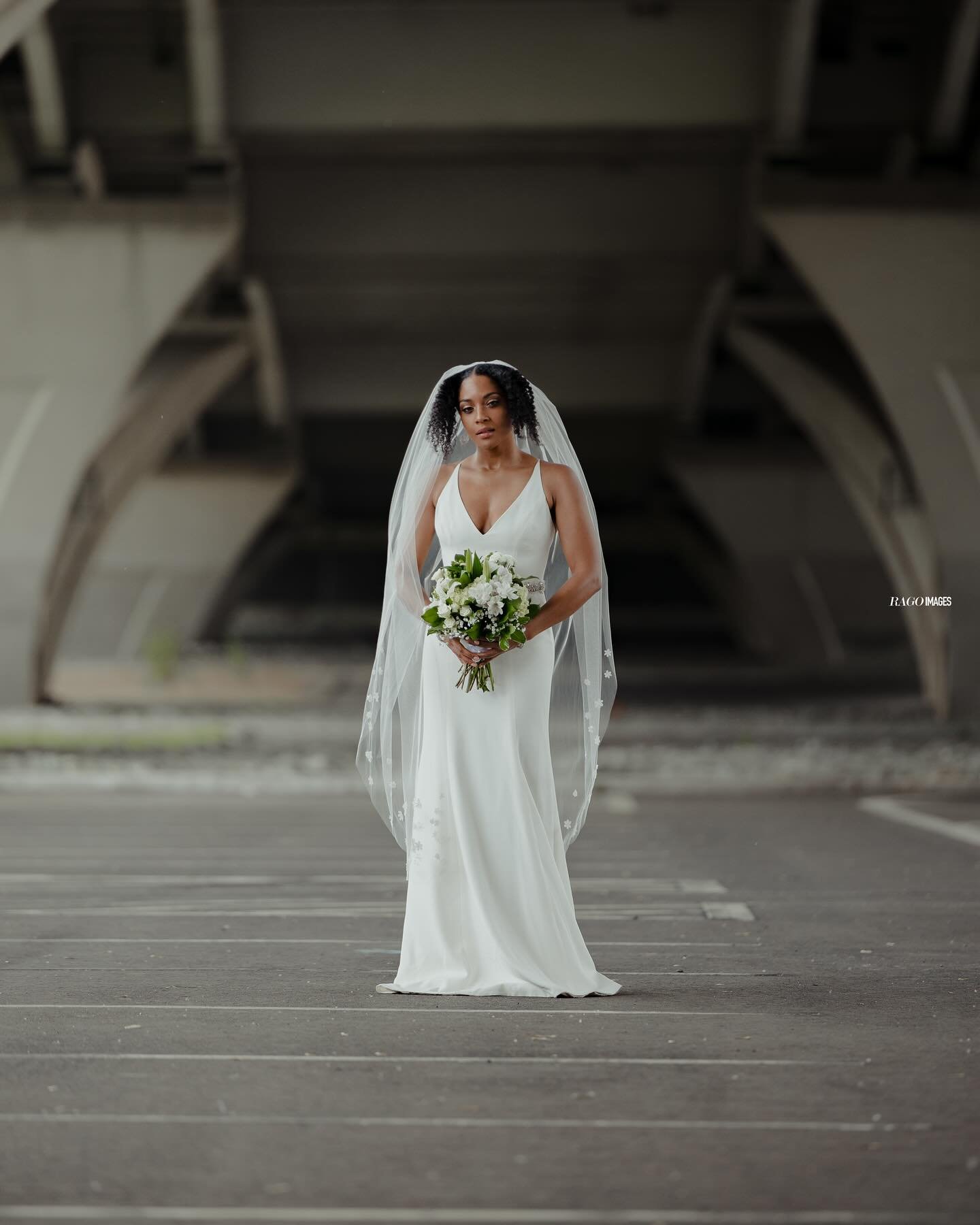 TGIF! Let&rsquo;s kick off the weekend with these stunning bridal portraits. 💐👰🏾&zwj;♀️ #ragoimages