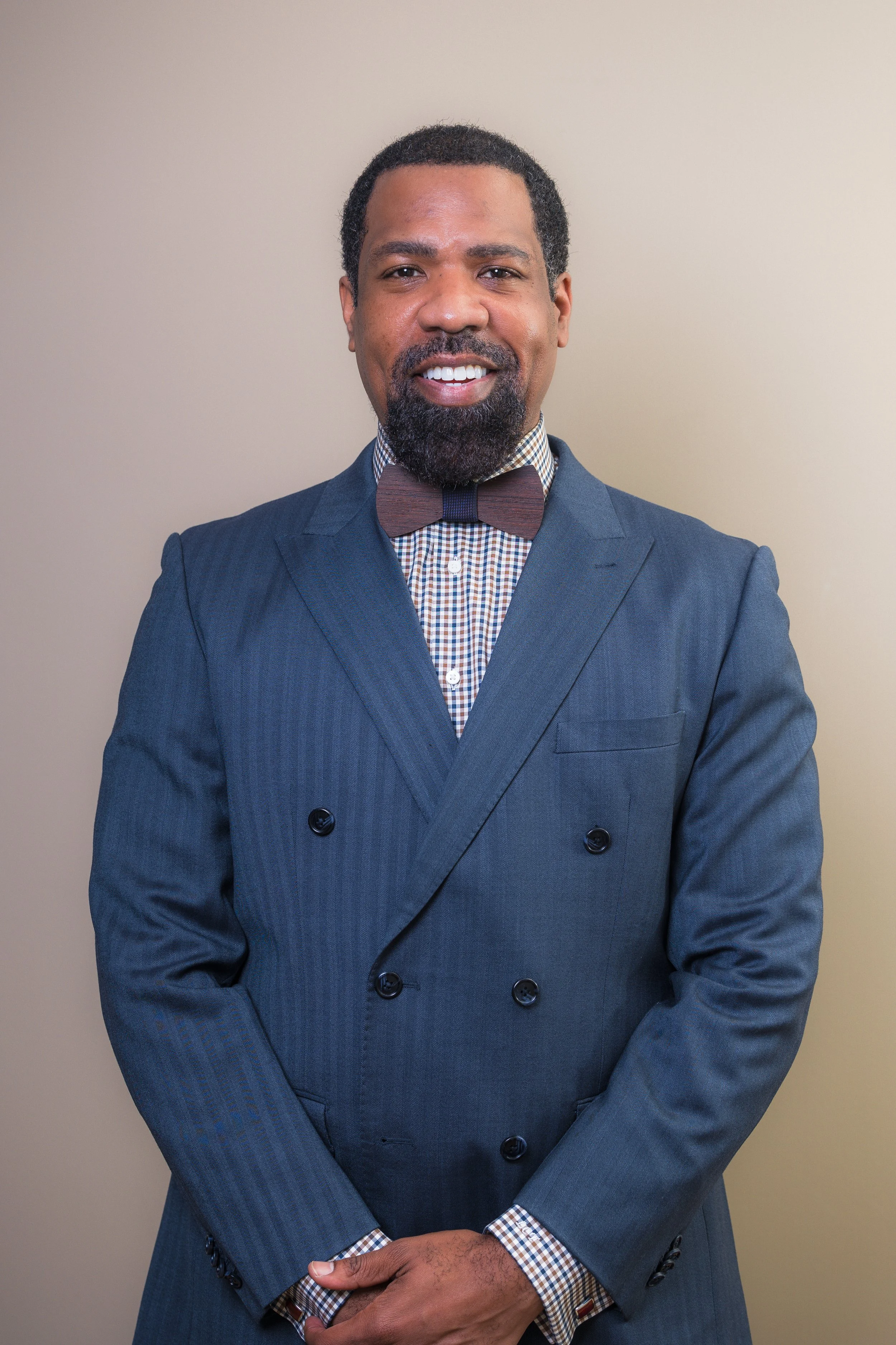 LeVar Headshot-25701.jpg