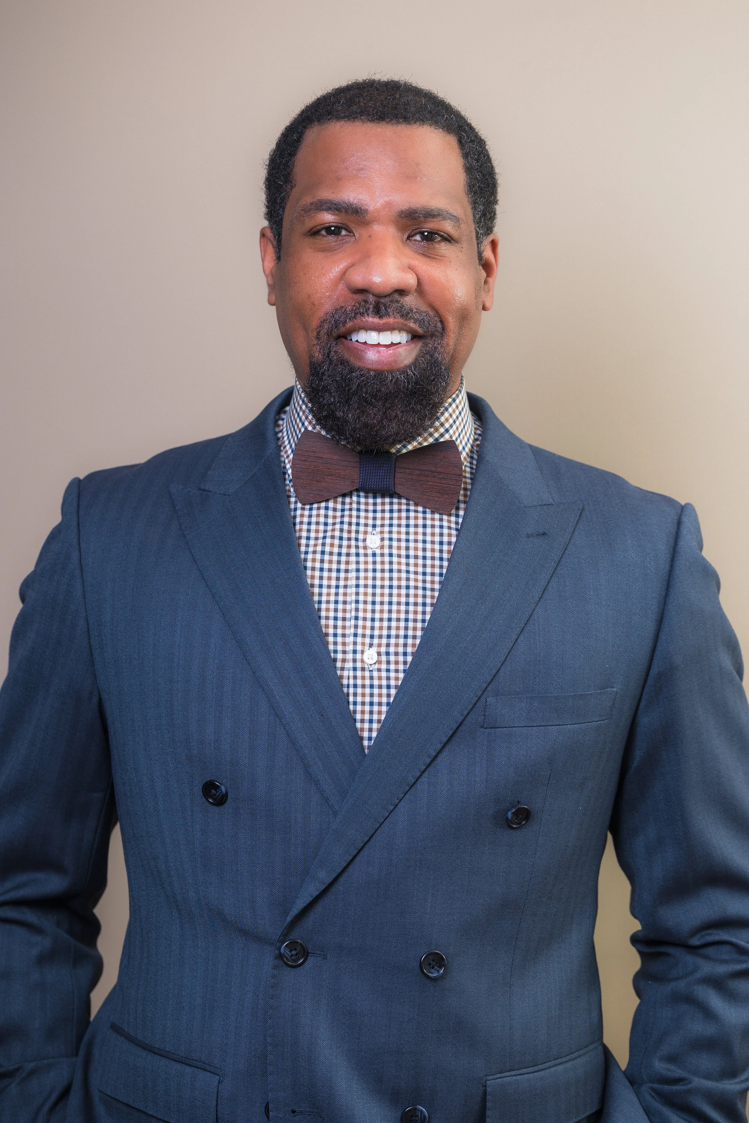 LeVar Headshot-25721.jpg