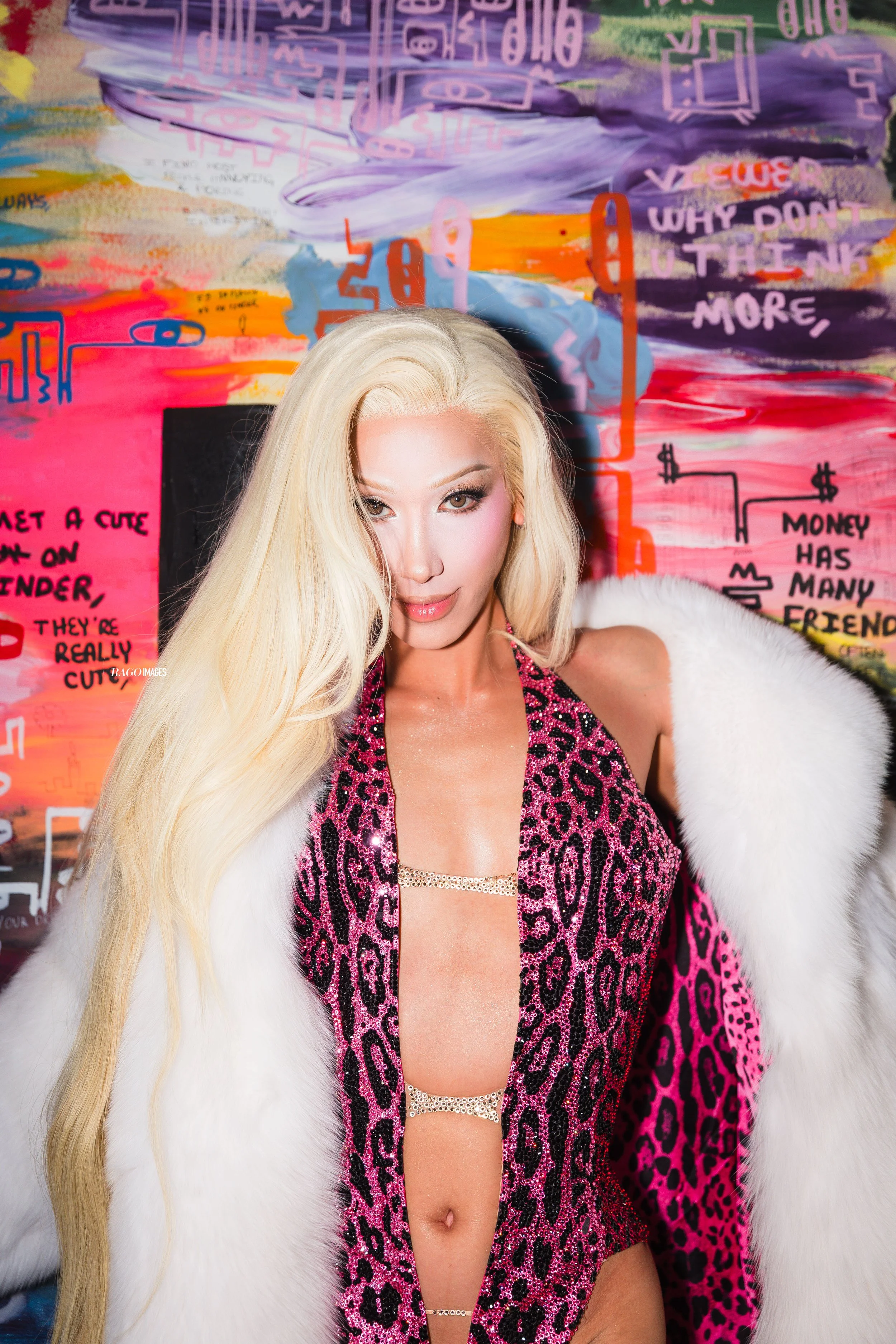 Plastique Tiara by Rago Images-18566.jpg