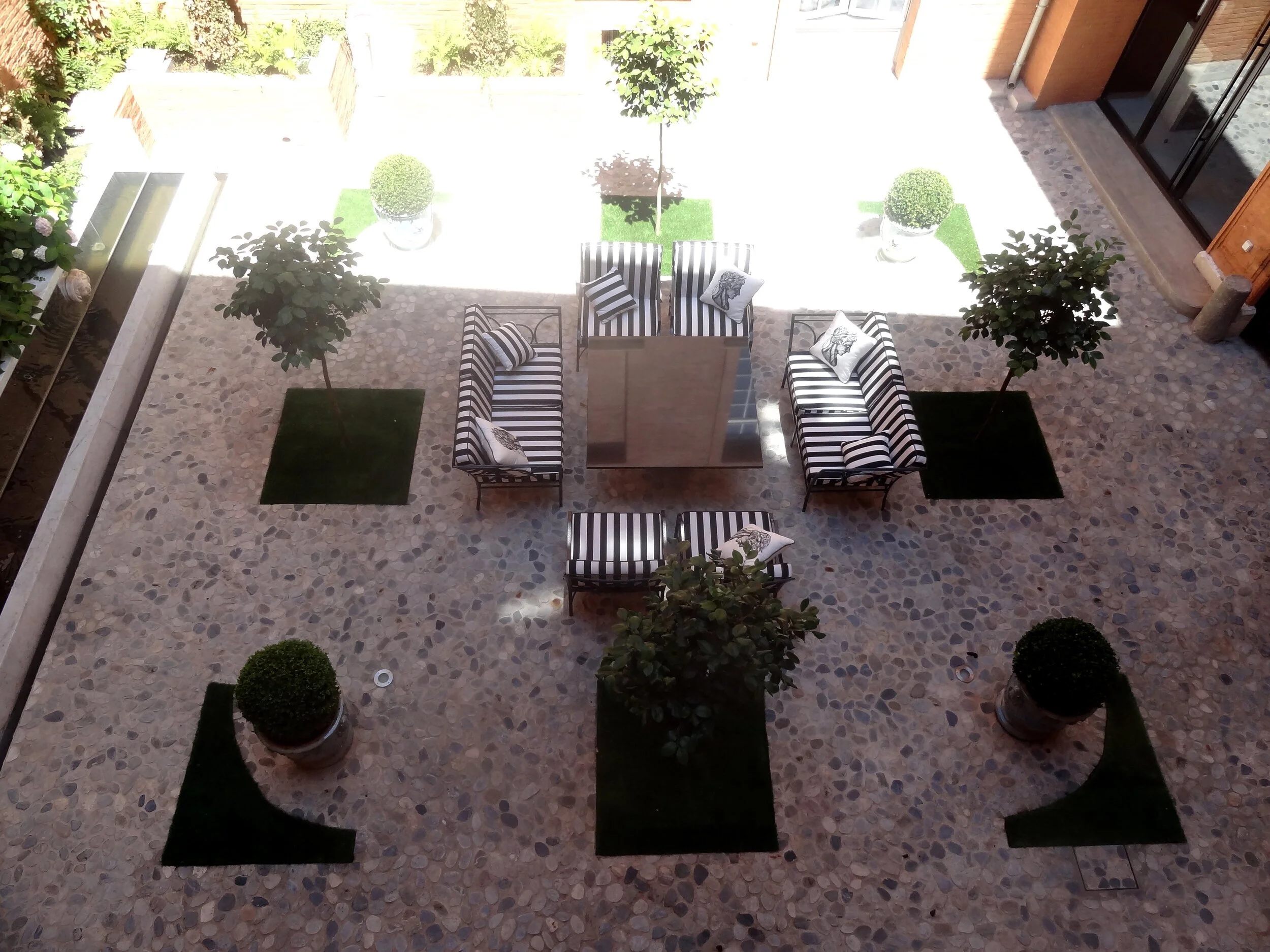 Cour intérieure 2.JPG