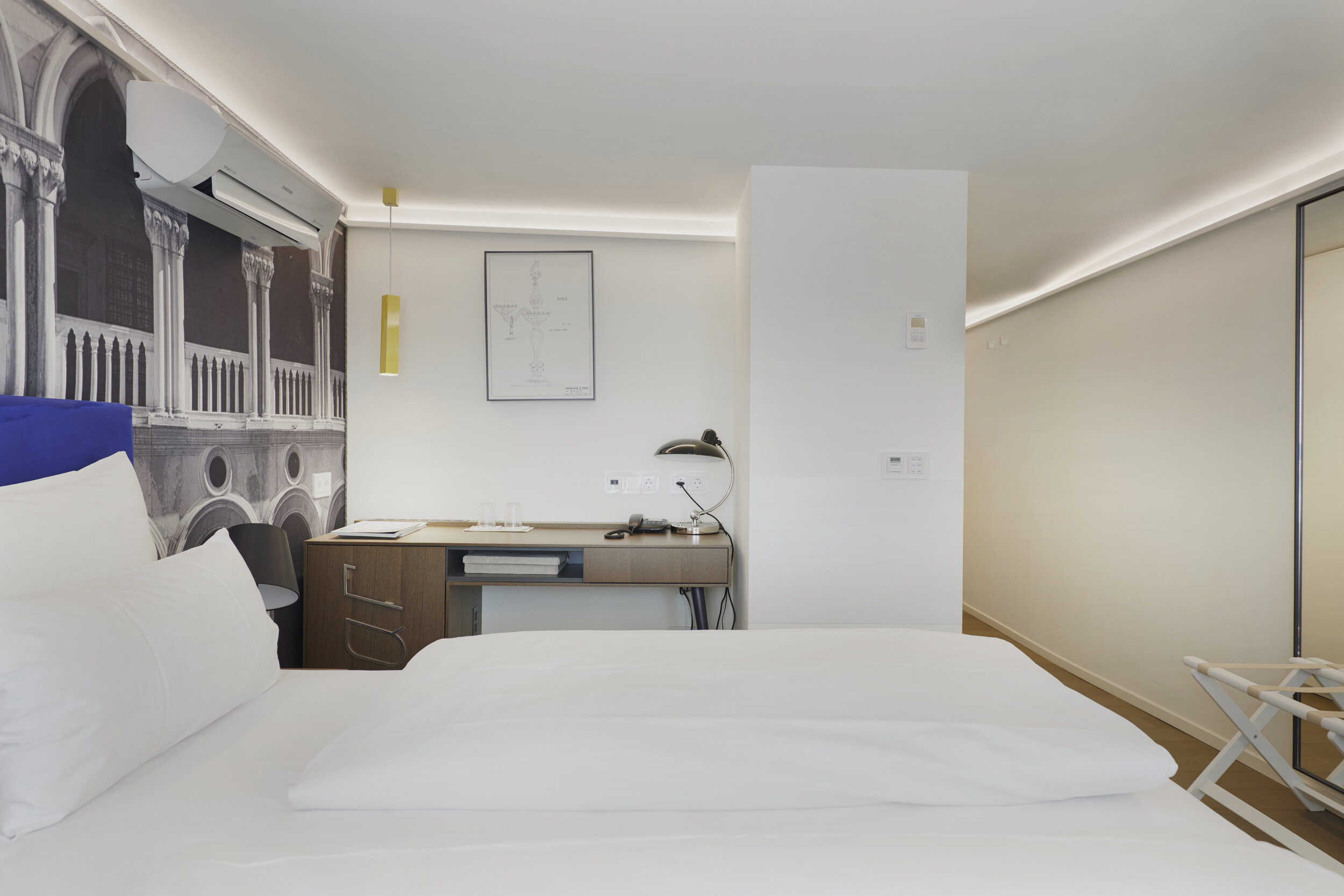 Hotel_Zimmer_3Jpeg_72_dpi_Adobe_RGB_Web.jpg
