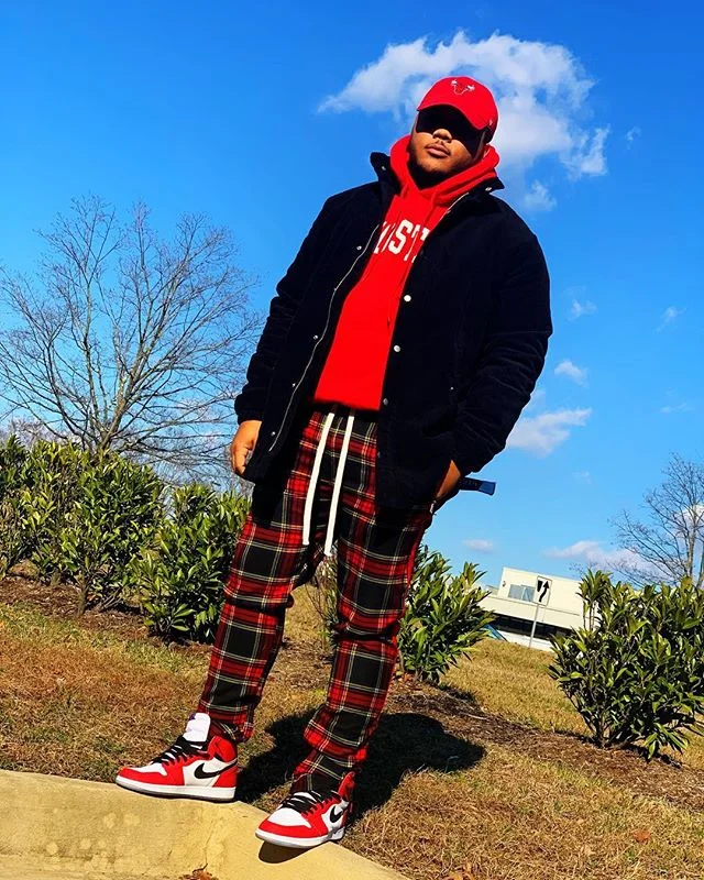 You asked to see the boss, so they sent me, dawg 📈🤔
.
.
.
.
.
#sneakerhead #fashion #nike #hypebeast #adidas #sneakers #streetwear #supreme #yeezy #style #offwhite #ootd #streetstyle #shoes #kicks #hype #gucci #streetfashion #mensfashion #bape #jor