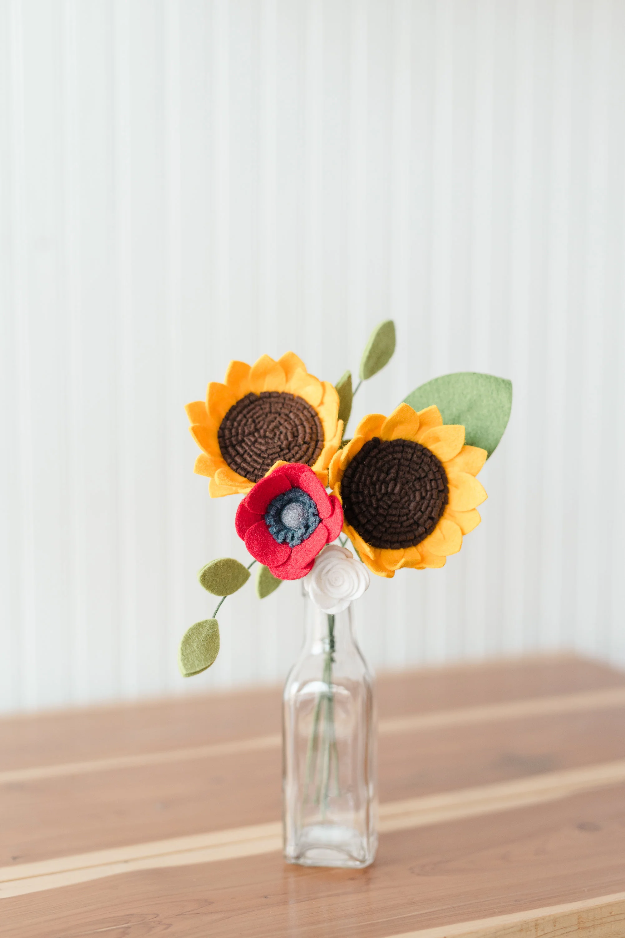 zella&kay-feltflowers-1.jpg