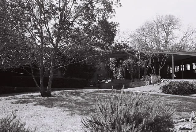 216 East Agarita