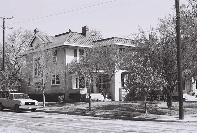 131 West Agarita