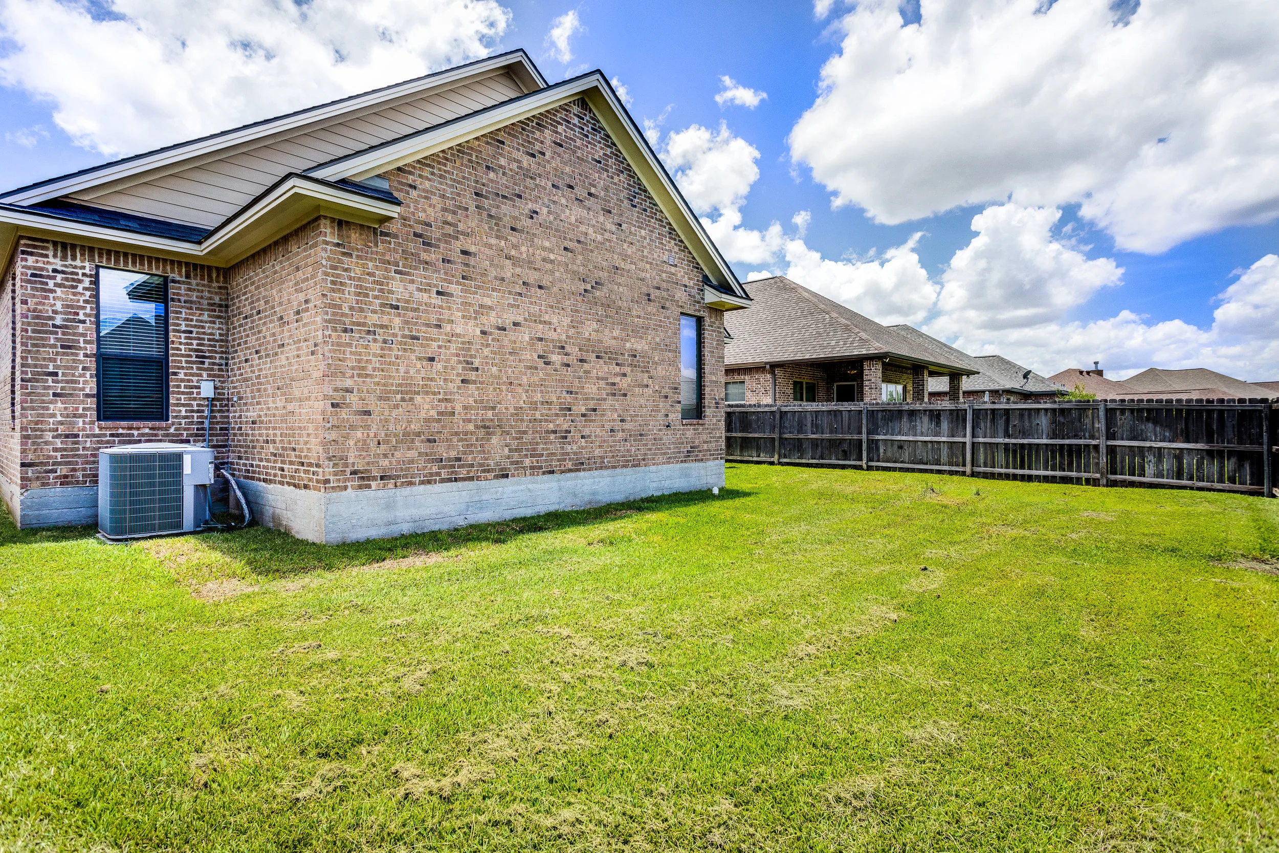006_Outside  Backyard-1-2.jpg