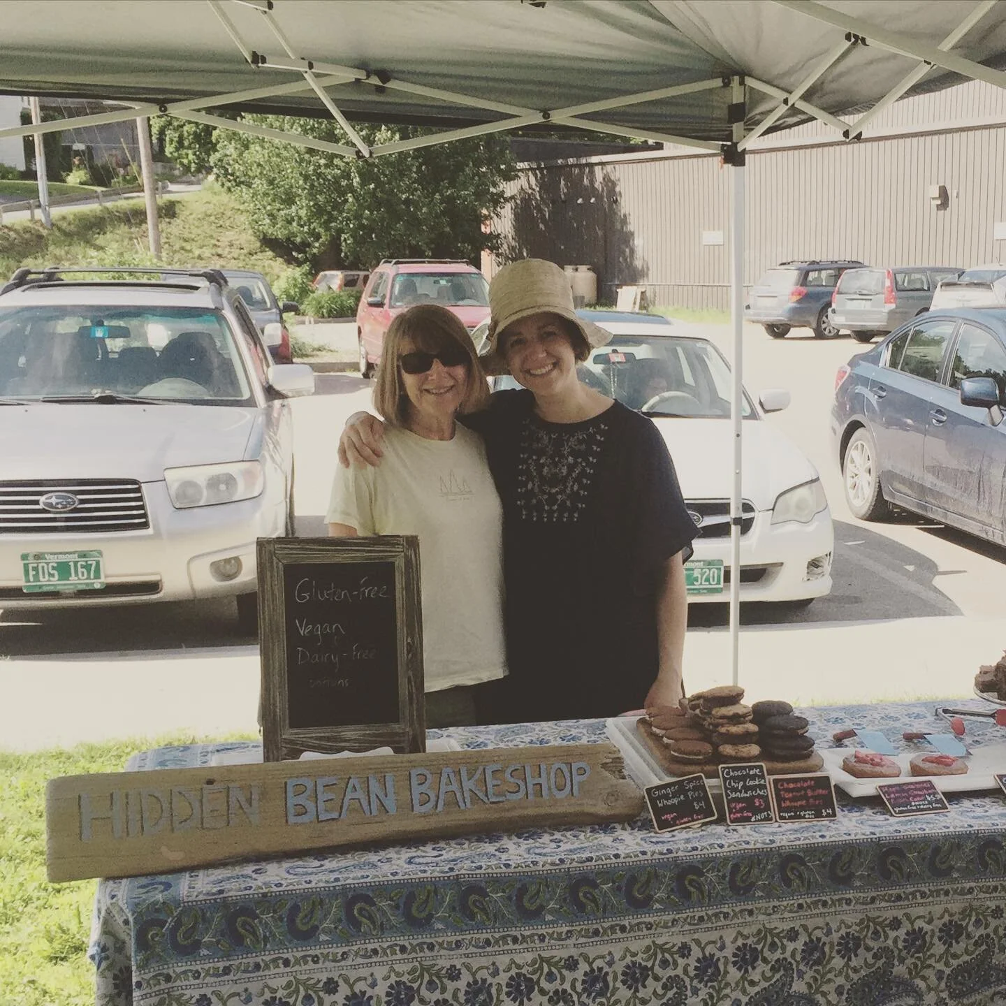 Mother&rsquo;s Day is this weekend! What will you treat your mom to (or ask your kids to treat YOU to?) Chocolate strawberry cake? Coconut cream cake? Lemon squares?🤤 
Shoutout to my own dear mama, who taught me to love creative baking, and who will