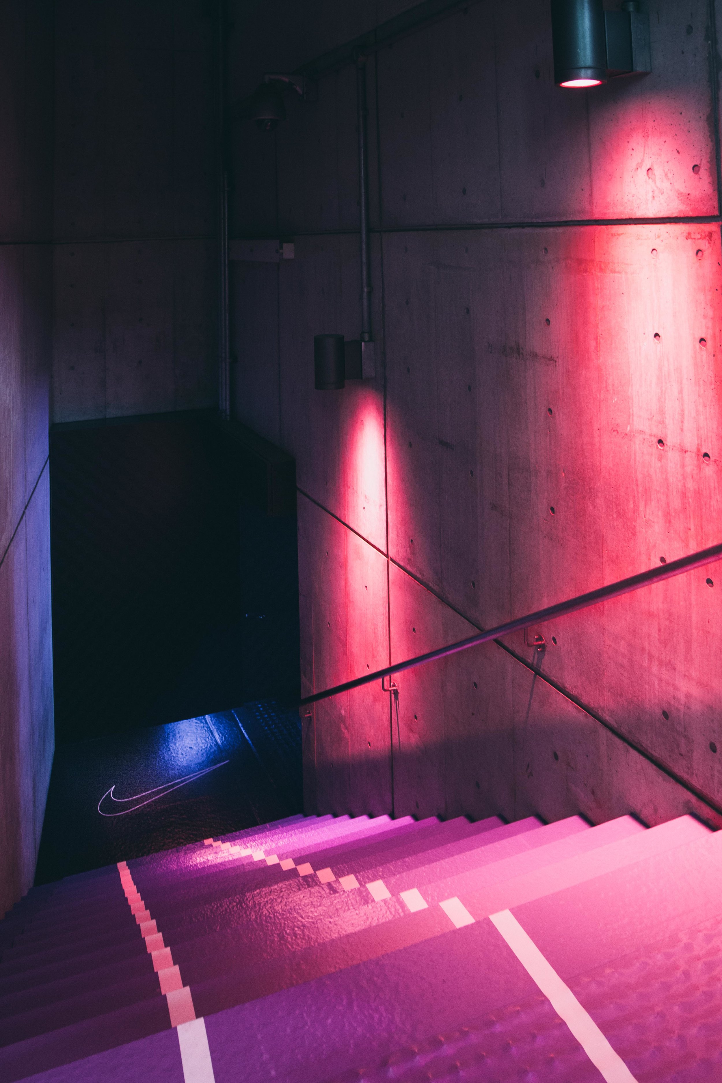 Designed the event space throughout the venue. The track ran down the entrance and into the React shoe trial space.