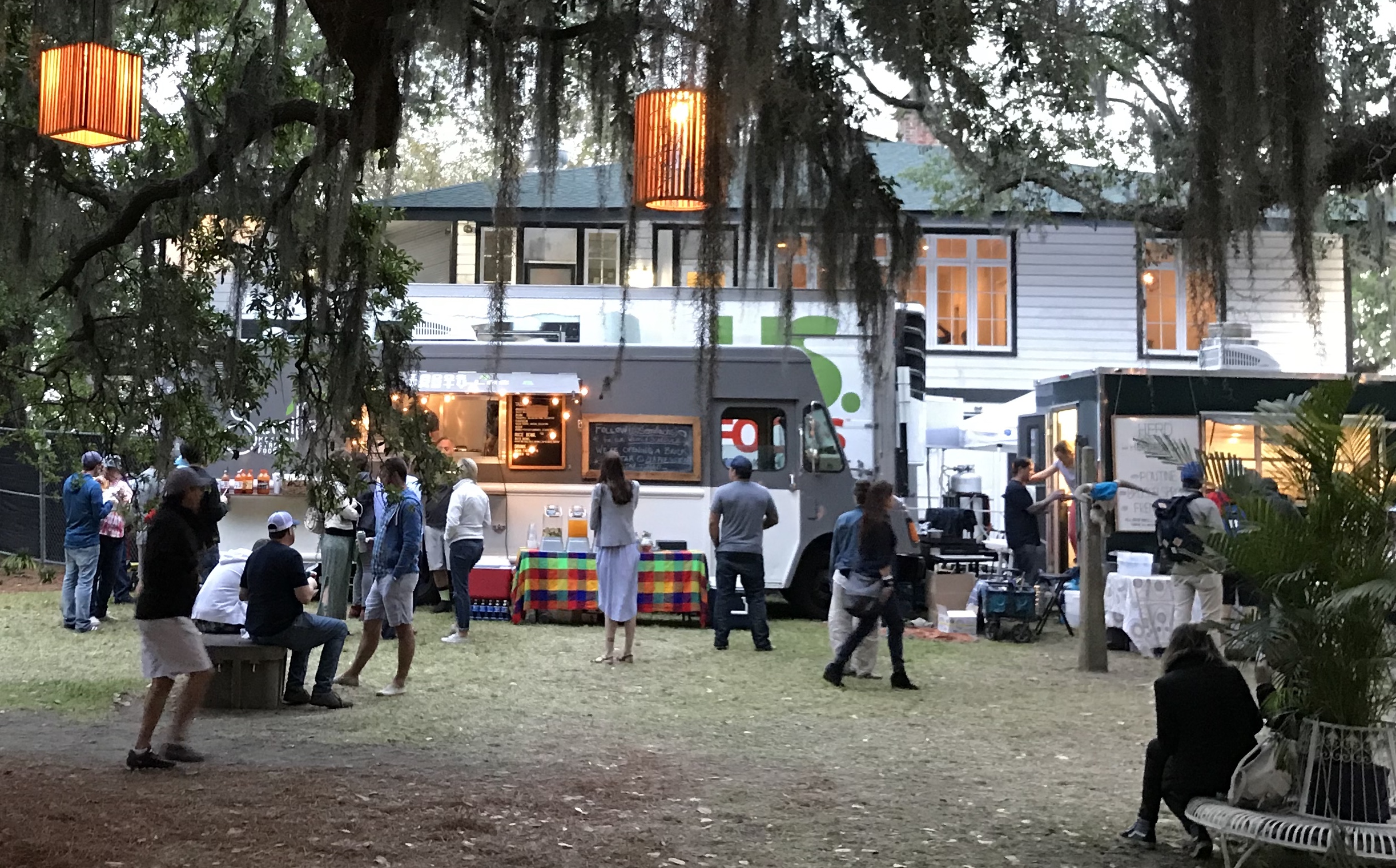 photo_foodtruck_highwater2018.jpg