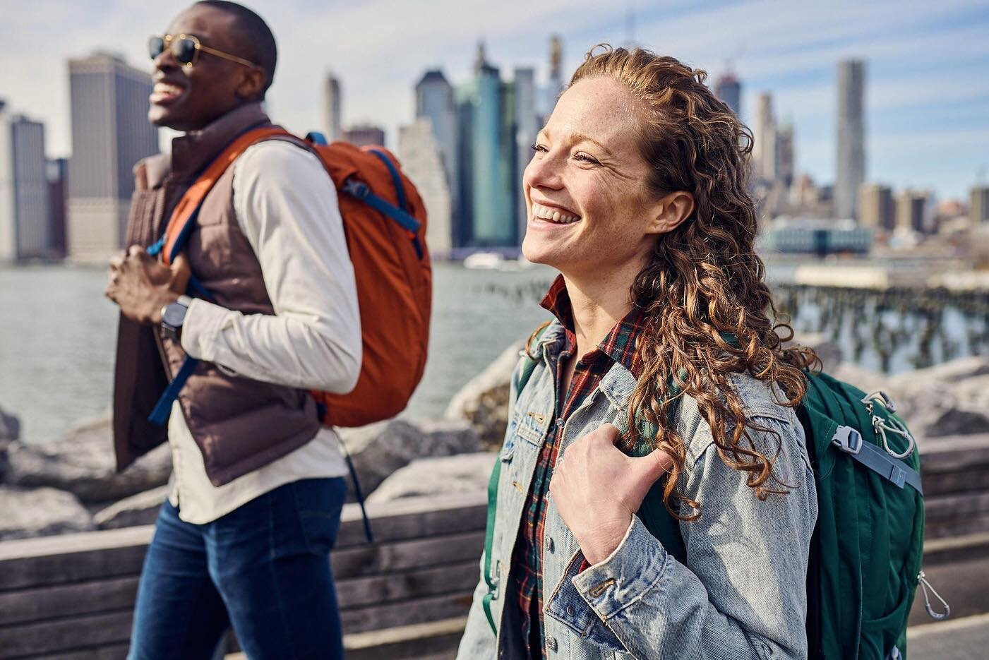 Big smiles in this new work for @ospreypacks with the lovely @abusalam___  shot by @kylelieberman 📸 
We had so much fun creating these images in late February, and you can see it in the photos. I feel grateful for the opportunity and for this day of