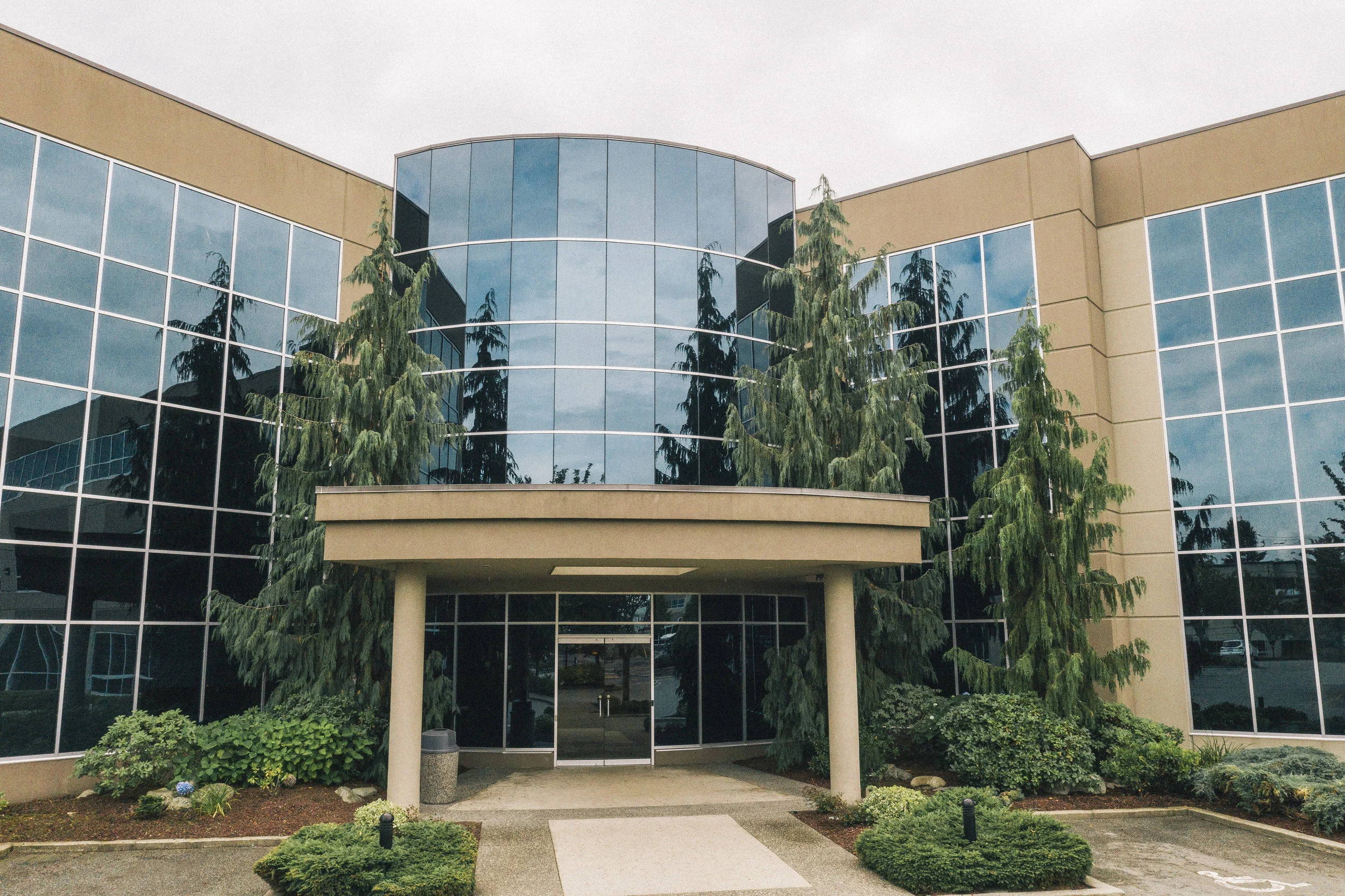 This is the front entrance to our building. If you are curious about what to expect in your surroundings as you meet with your counsellor, click here .