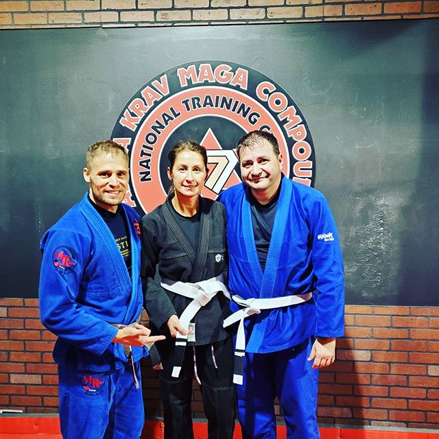 So proud of those two studs.
Achieving their first white belt strips 🥋
#bjj #whitebelt #jiujitsu #mma #martialarts #master #senior #workout #keepfit #lifestyle #rolemodel