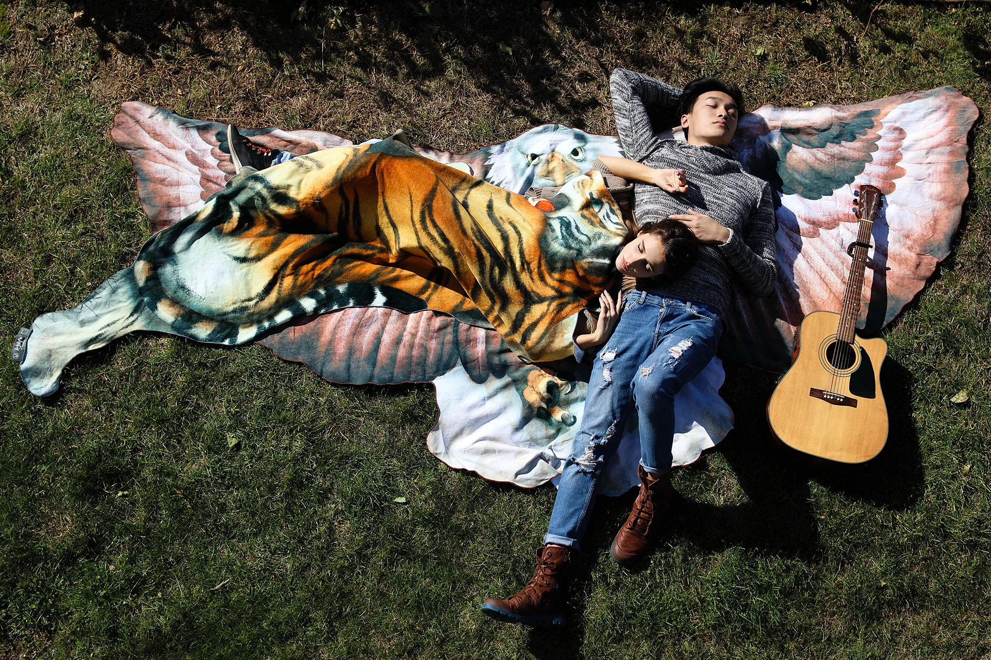 Laylife, towel, octopus, tiger, eagle, spread, blanket, sheet, throw, cotton, environment, dry, thick, watercolor, art, sustainable, animal, donate, dry, lay, decorate, picnic, beach, ocean, graphic, design, print 11.jpg