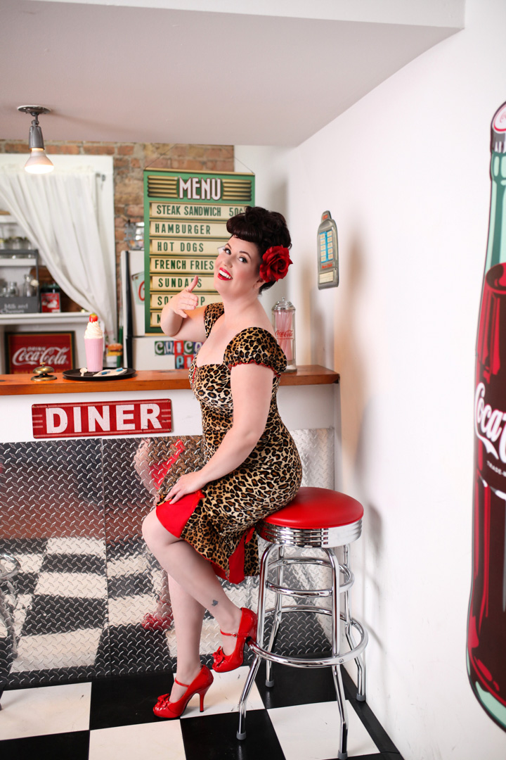 Chicago-Pinup-Photographer-Leopard-Print-Diner