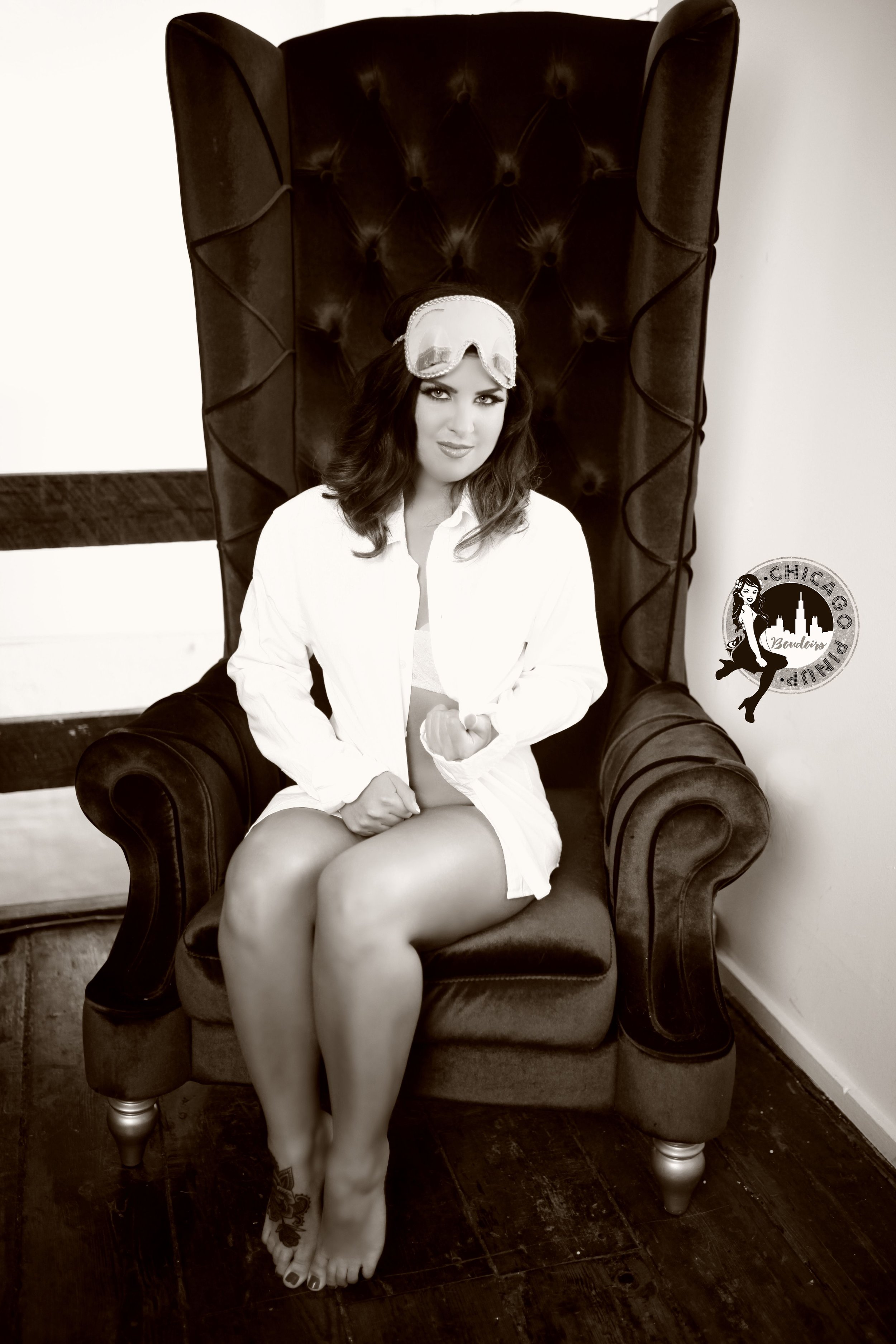 Chicago-Pinup-Boudoir-Photography-The-Big-Chair